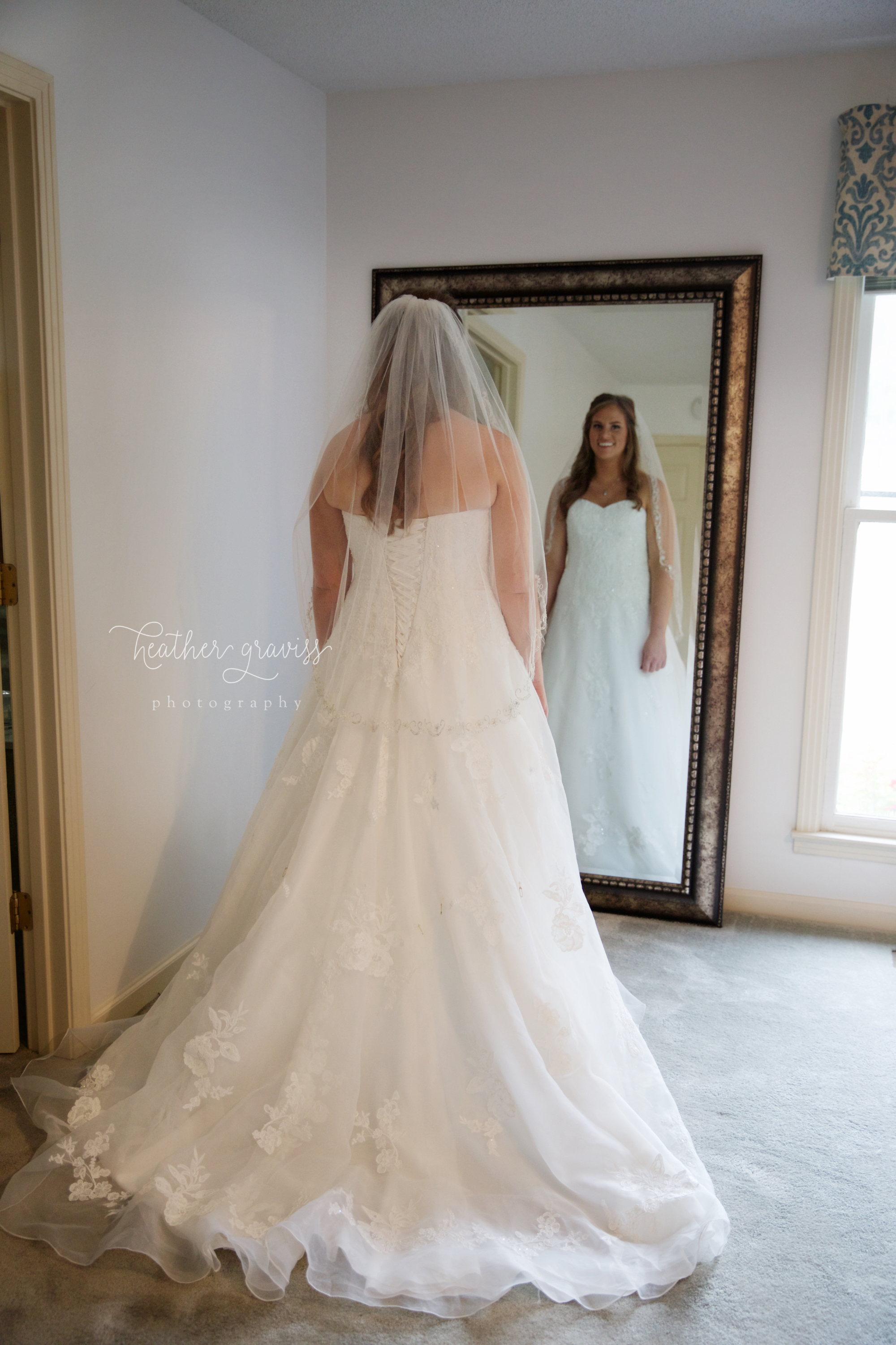 14 bride-looking-in-mirror.jpg