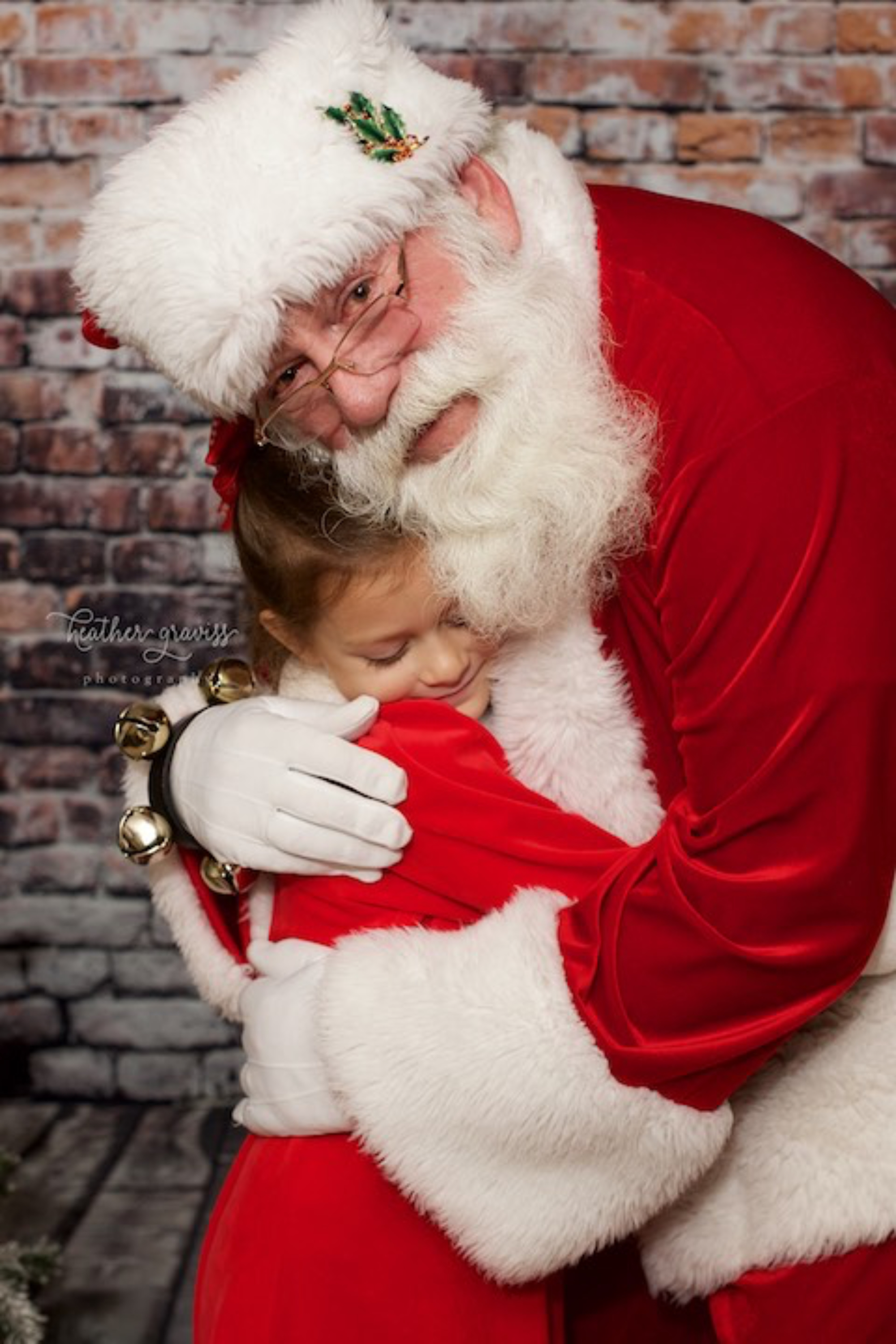 hugs-from-santa.jpg