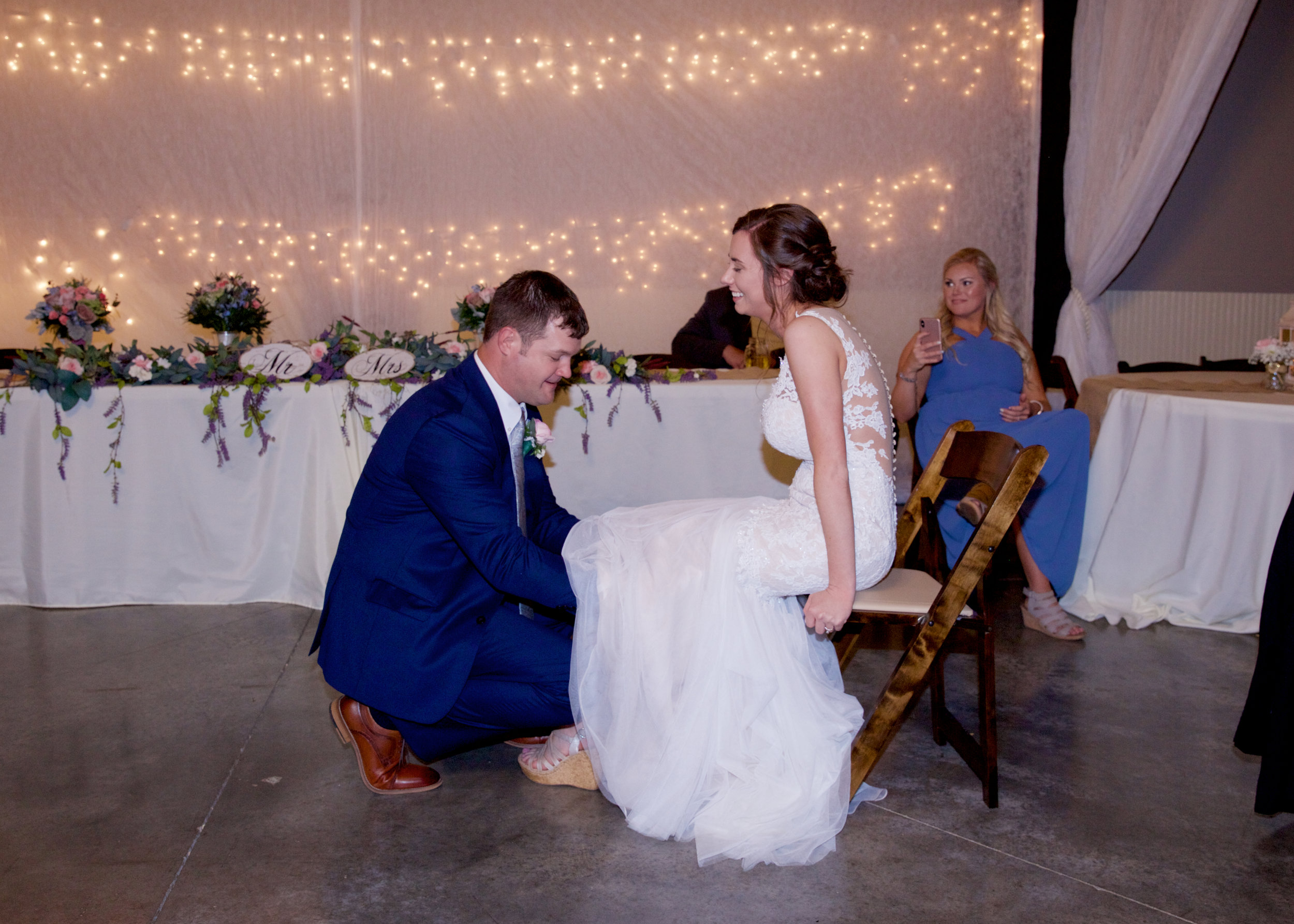 55getting-the-garter.jpg