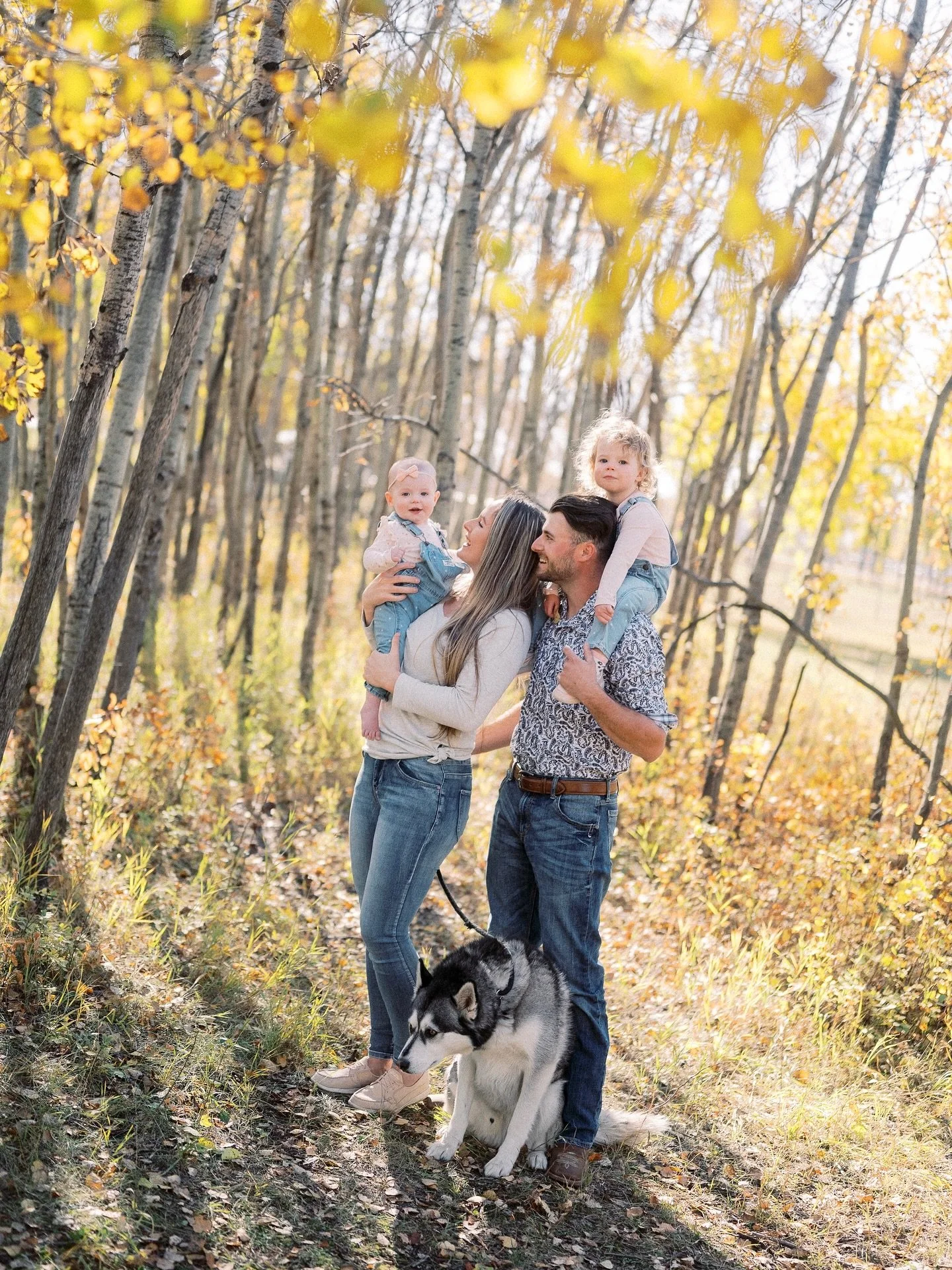 All you Warman and Martensville people! I am still booking Fall MINIS at Warman and Martensville area during weekdays afternoon before sunset! These beautiful shots are just from today so dont wait til the leaves are gone! It is $225 for 20mins Unlim