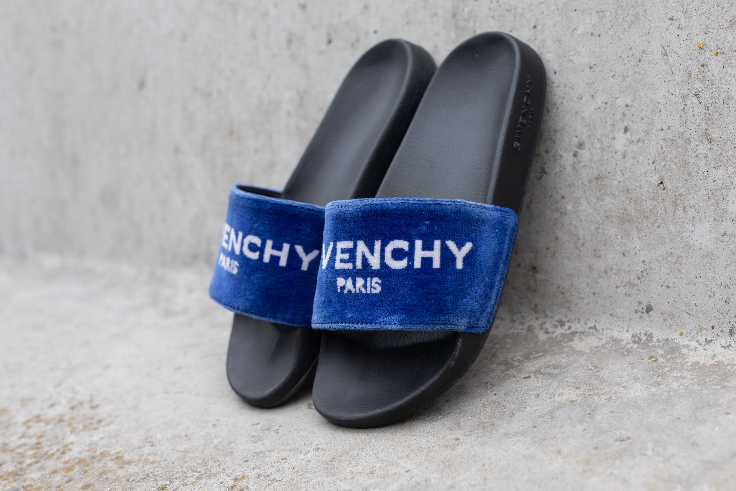 GIVENCHY DESIGNER VELVET SLIDES 