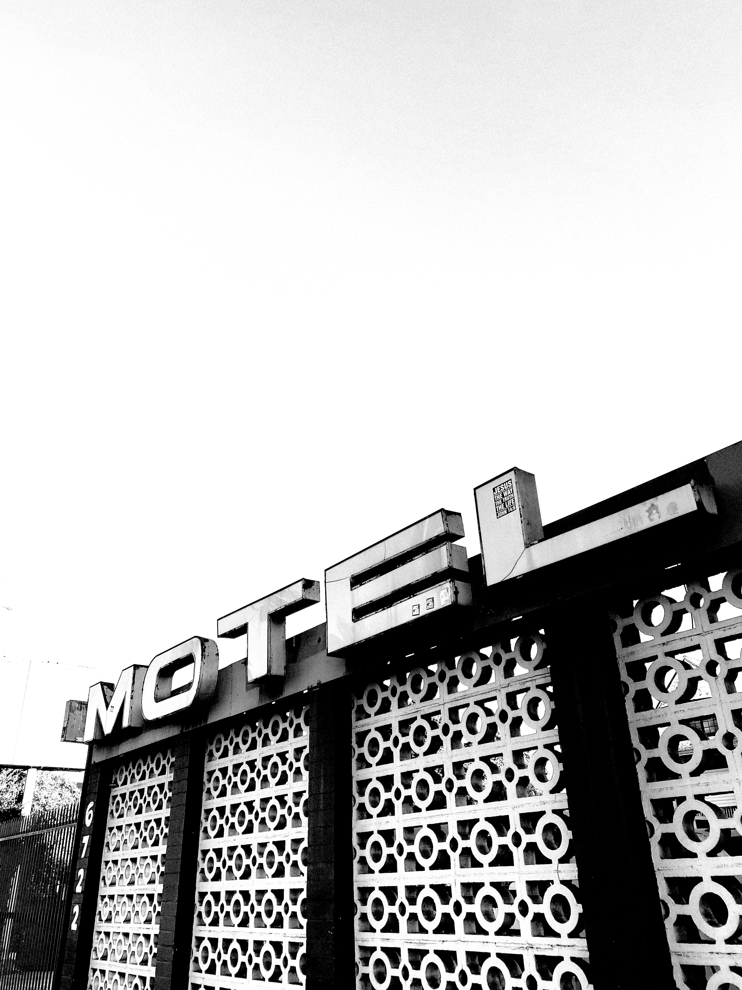 HOLLYWOOD CENTER MOTEL (Copy)