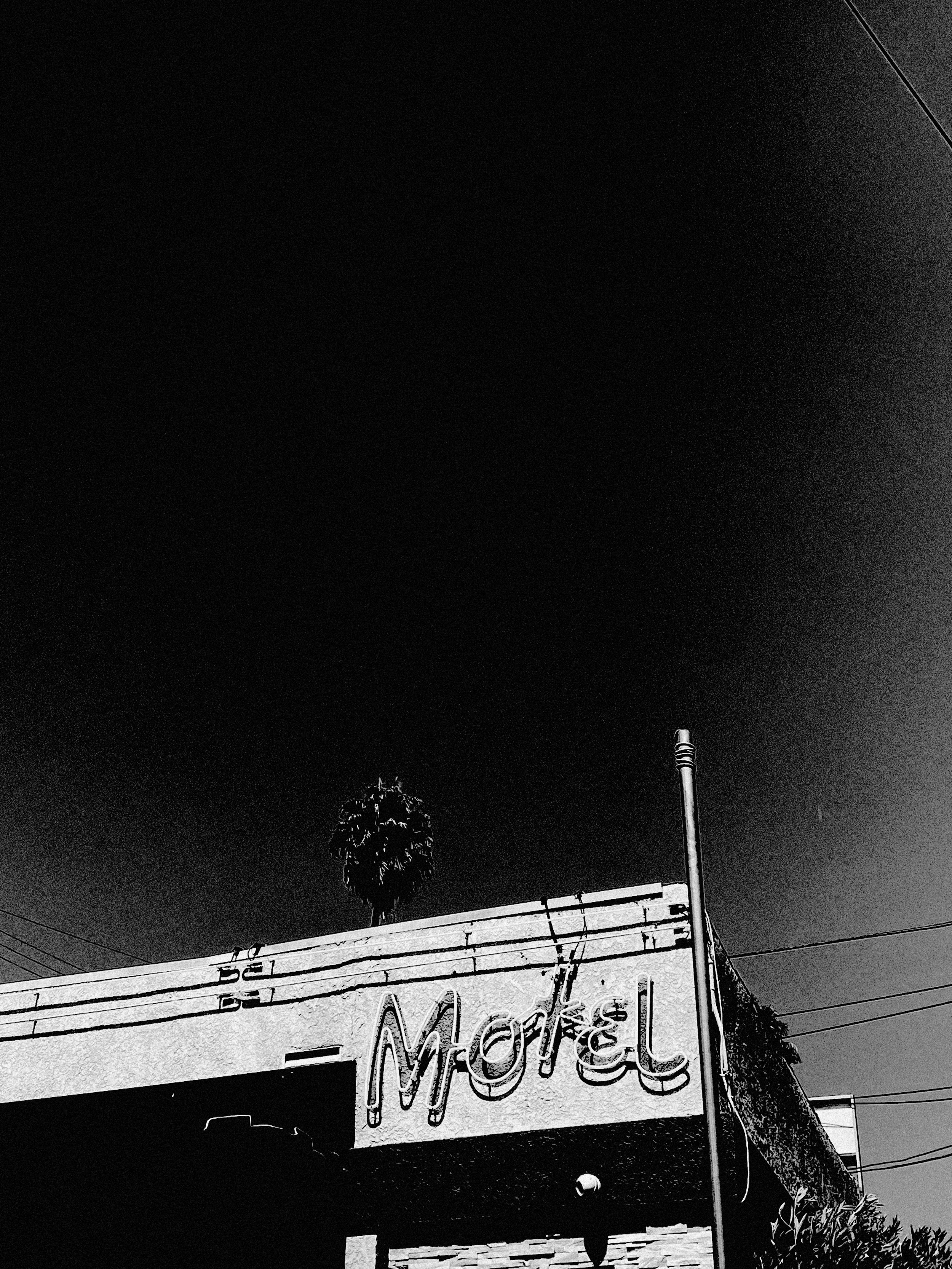 PARADISE MOTEL (Copy)