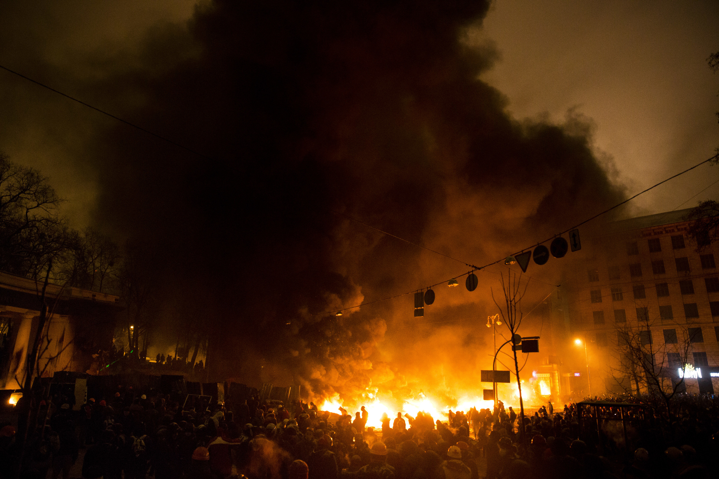 Protesters lit up the barricades on Hrushevskogo street in Kiev