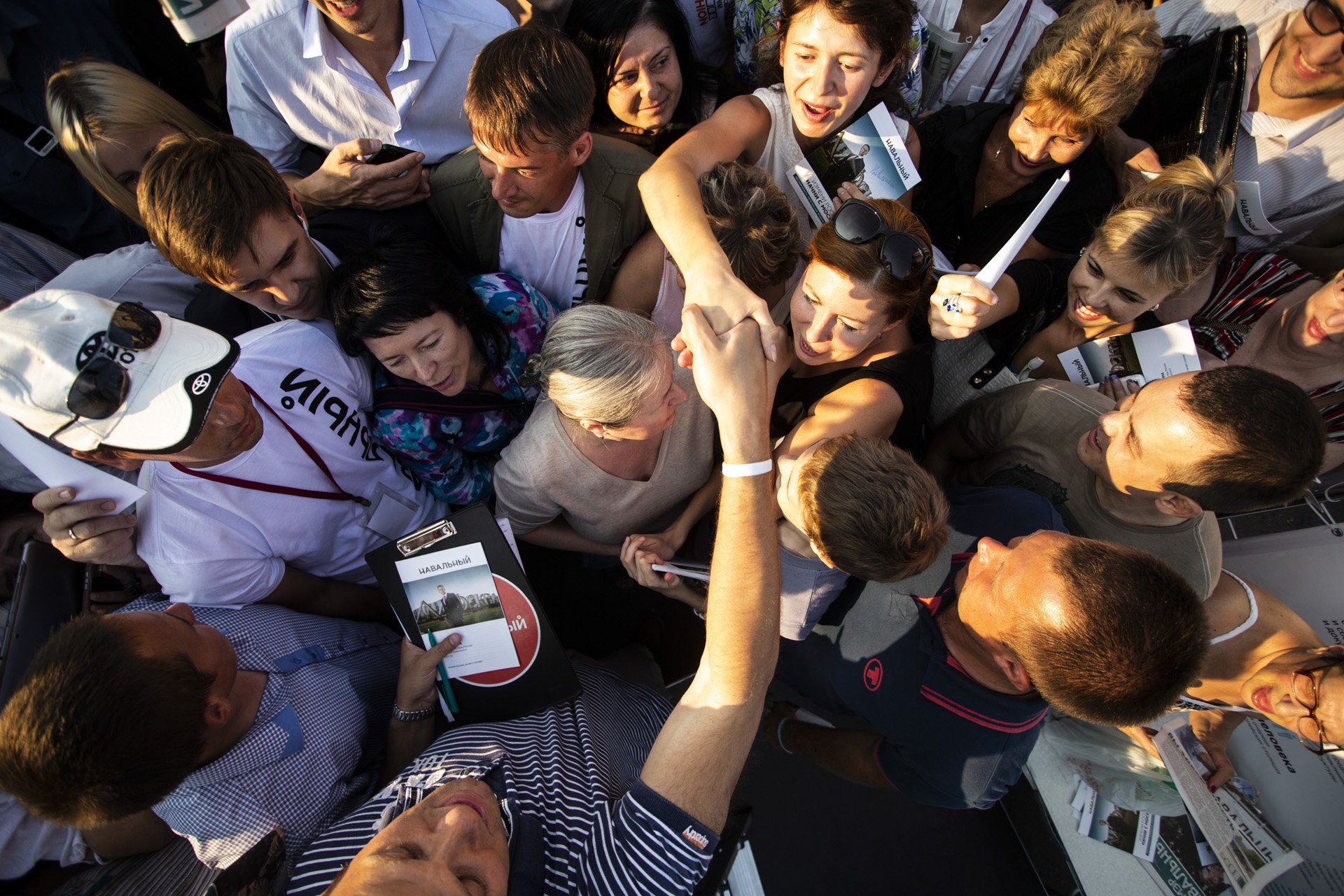  Alexey Navalny is greeting his supporters in Moscow, Russia on August 21, 2013. After being freed in Kirov, Navalny restarted his breakout campaign for Moscow mayorship and in a matter of weeks emerged as an only viable alternative to the incumbent 