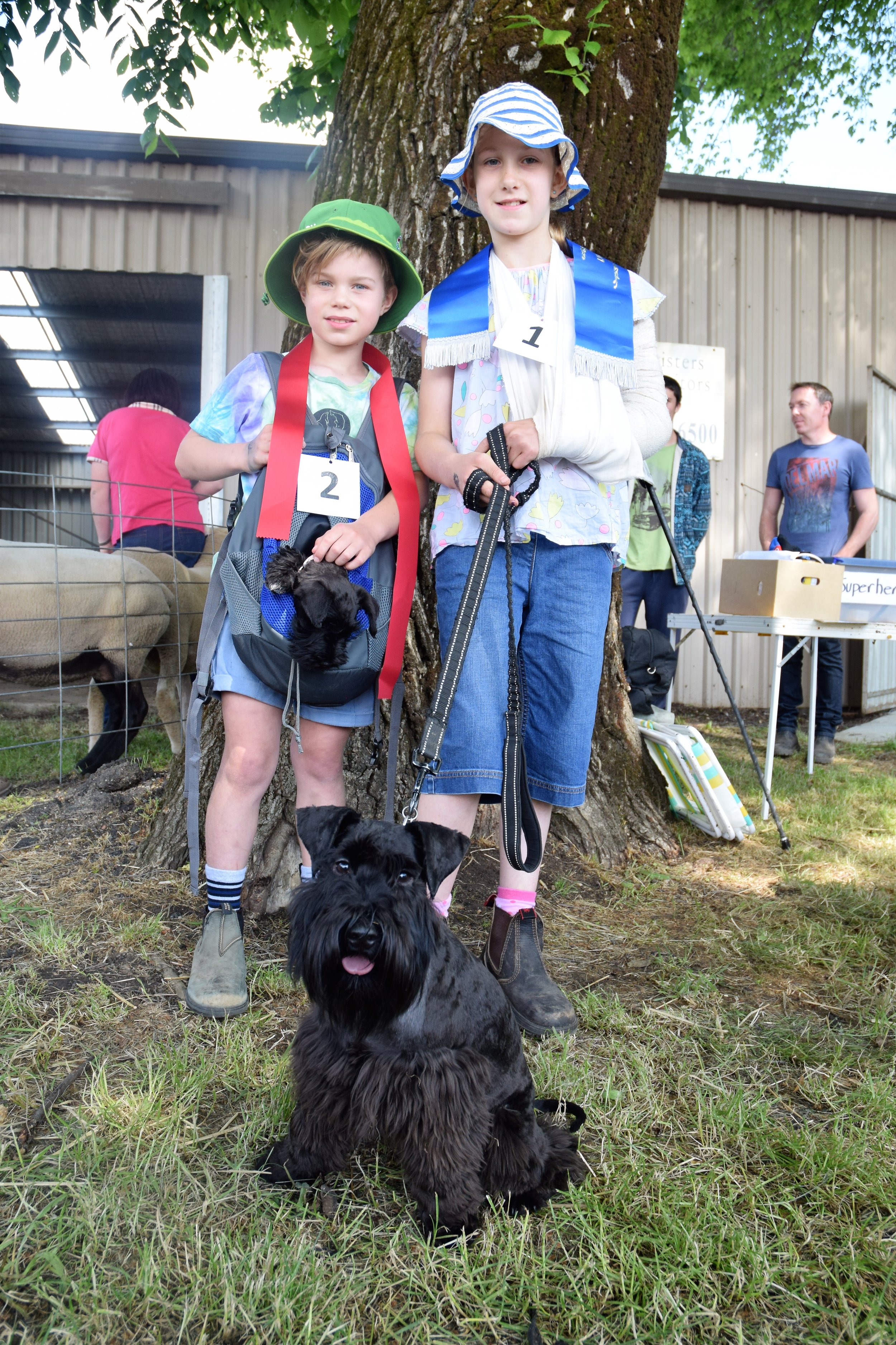 Arlo and Clementine Coone with dogs Judy and Renshaw_8 and 10_Kyneton.jpg