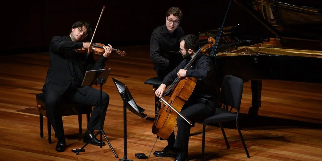 Trio-Isimsiz playing.jpeg