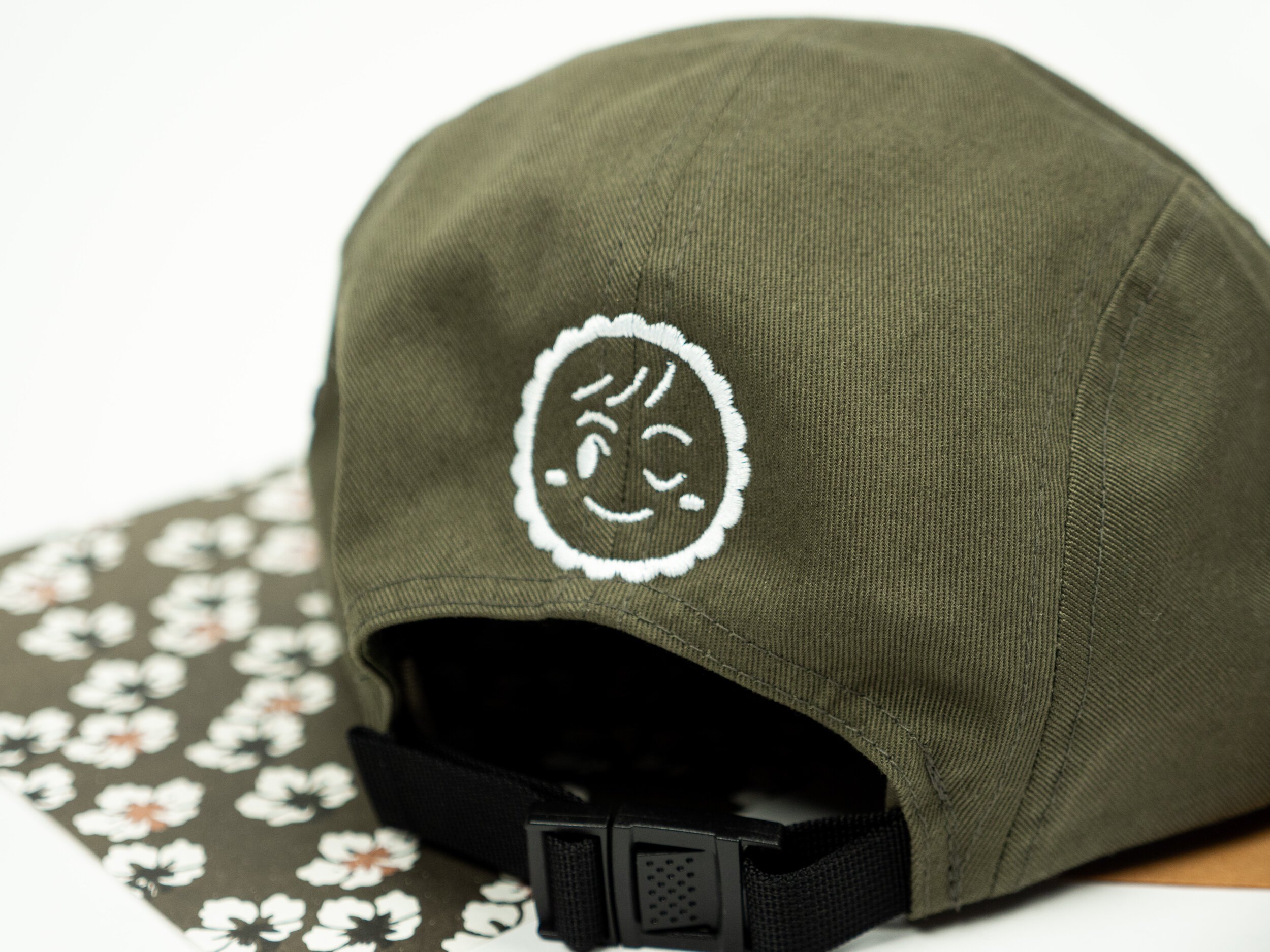 konbini hat.jpg