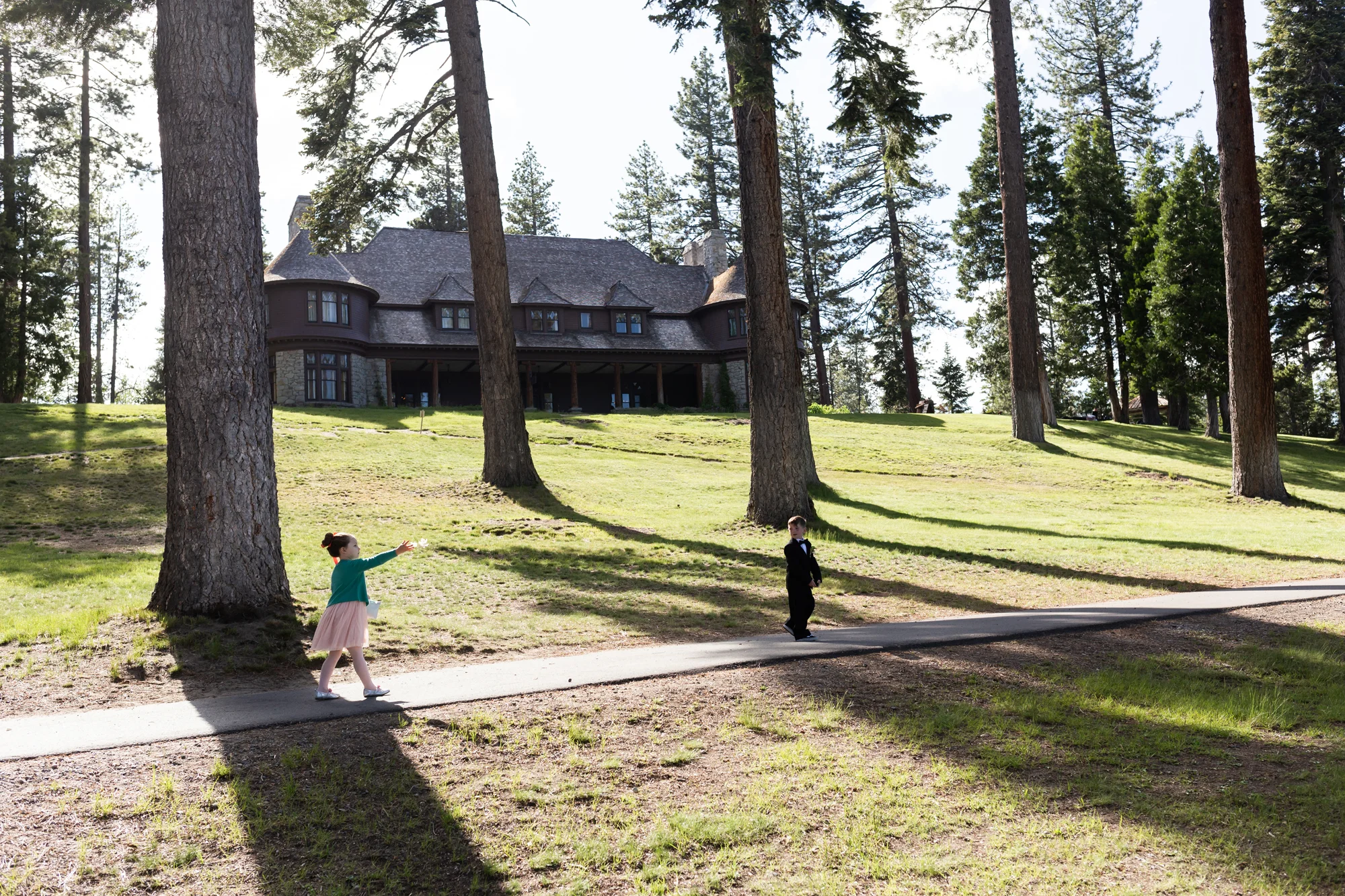 lake-tahoe-hellman-ehrman-mansion-wedding-lilouette-035.jpg