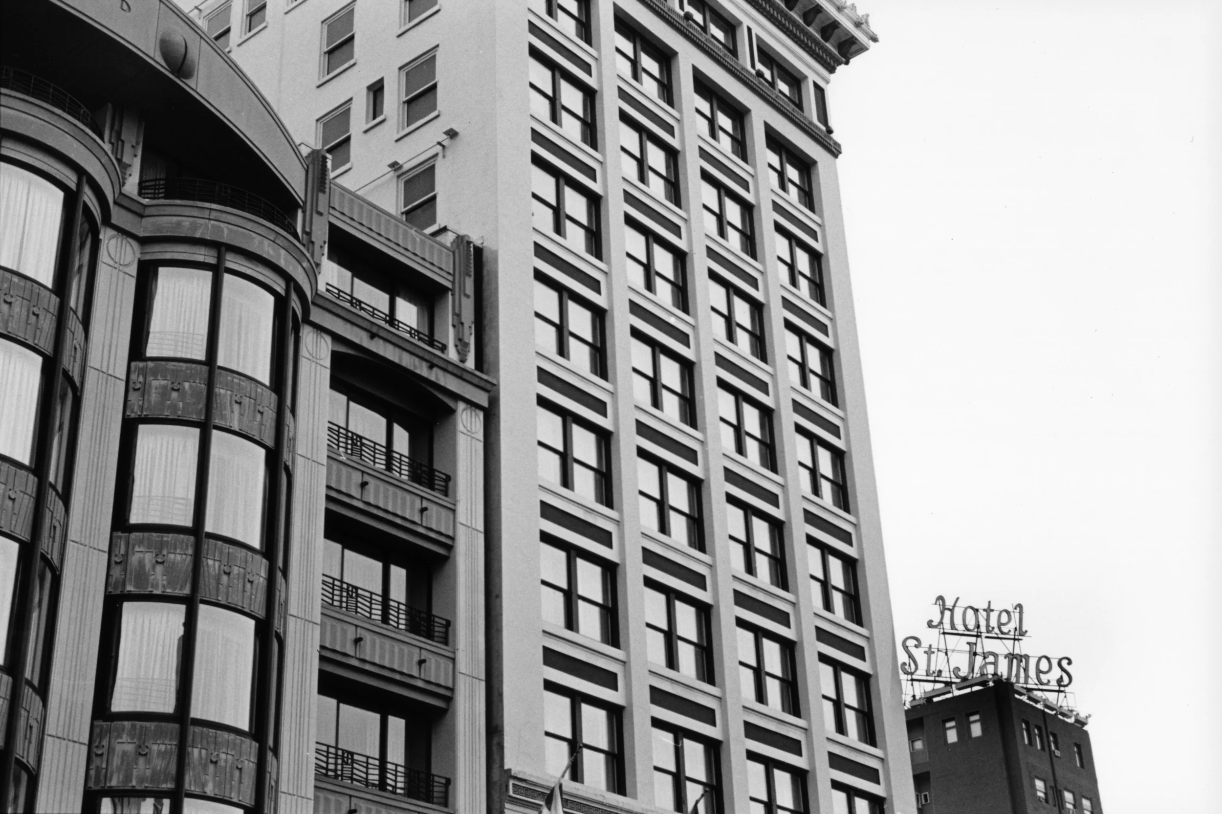 hotel st. james (day)