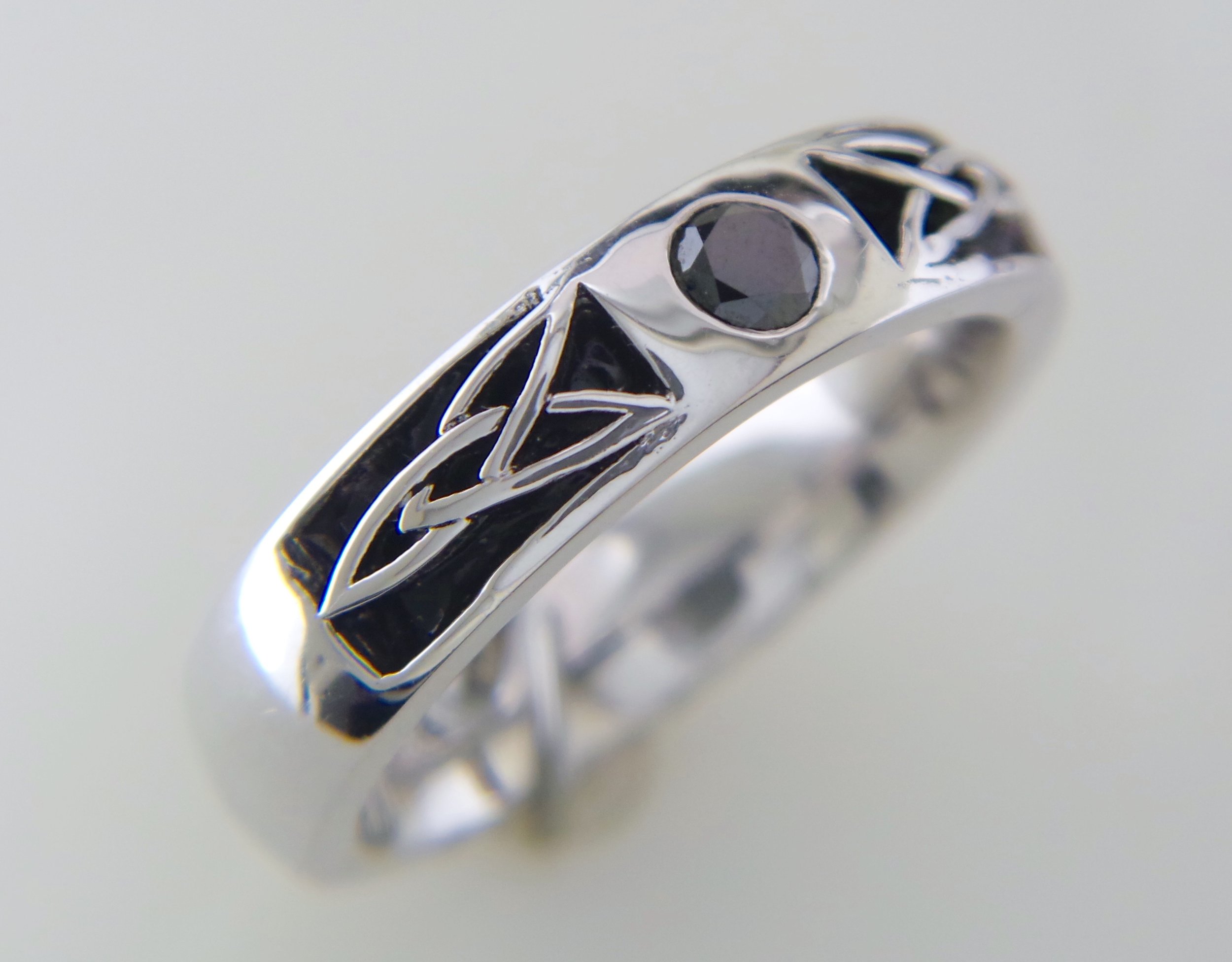 Celtic Men's black diamond ring