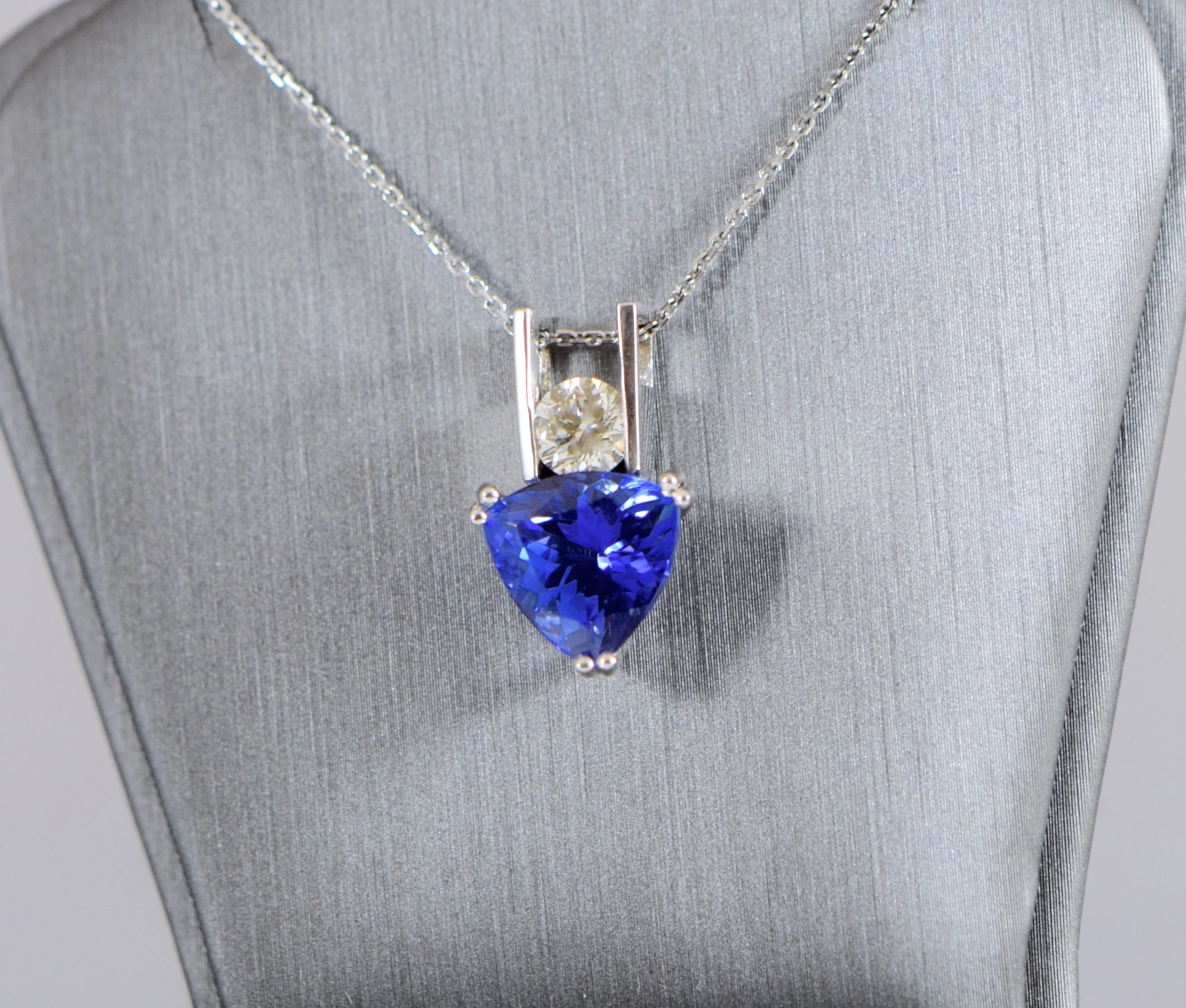 Tanzanite and diamond pendant