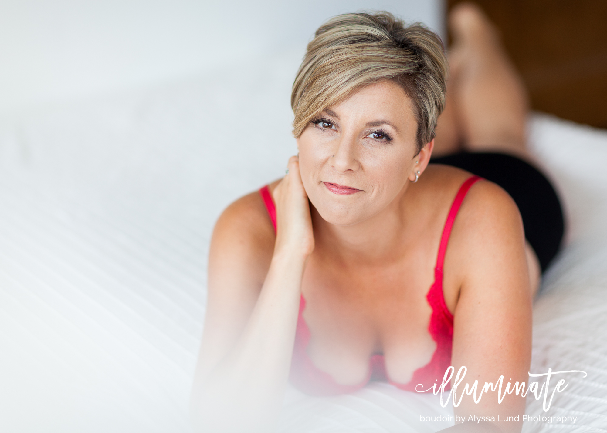 Minneapolis Boudoir Portraits with Personality : Kim