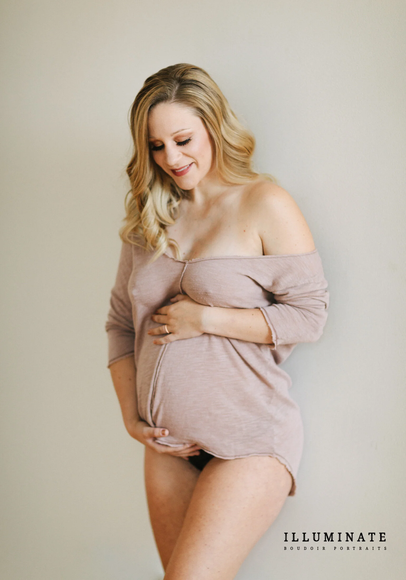 Sarah Maternity Boudoir-02.jpg