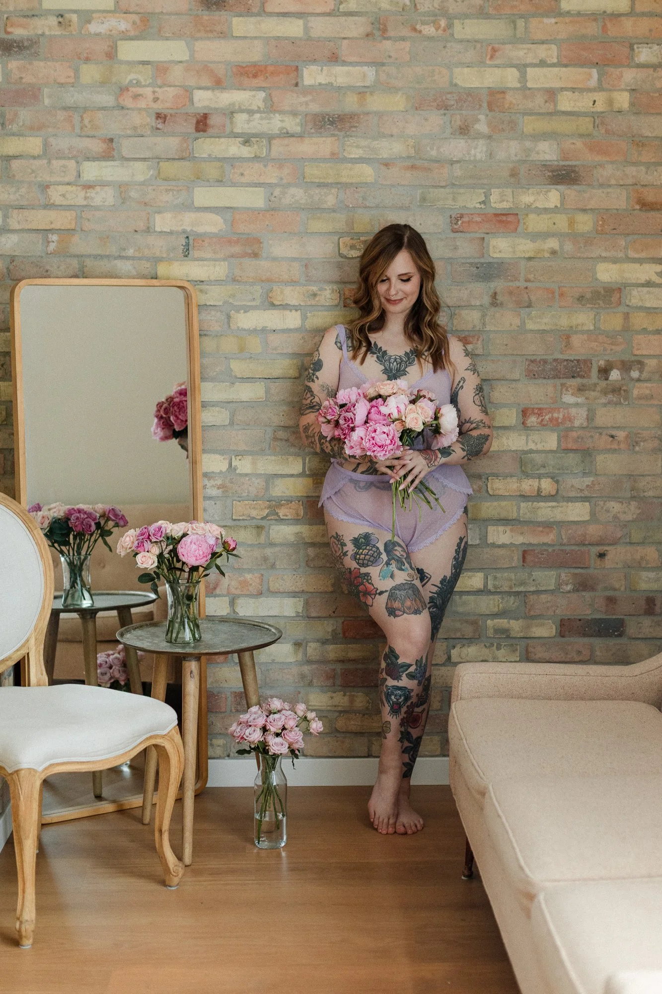 romantic happy boudoir photography with flowers-03.jpg