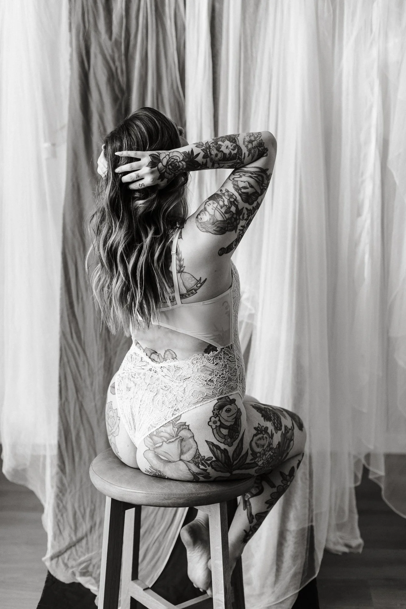 romantic happy boudoir photography with flowers-21.jpg