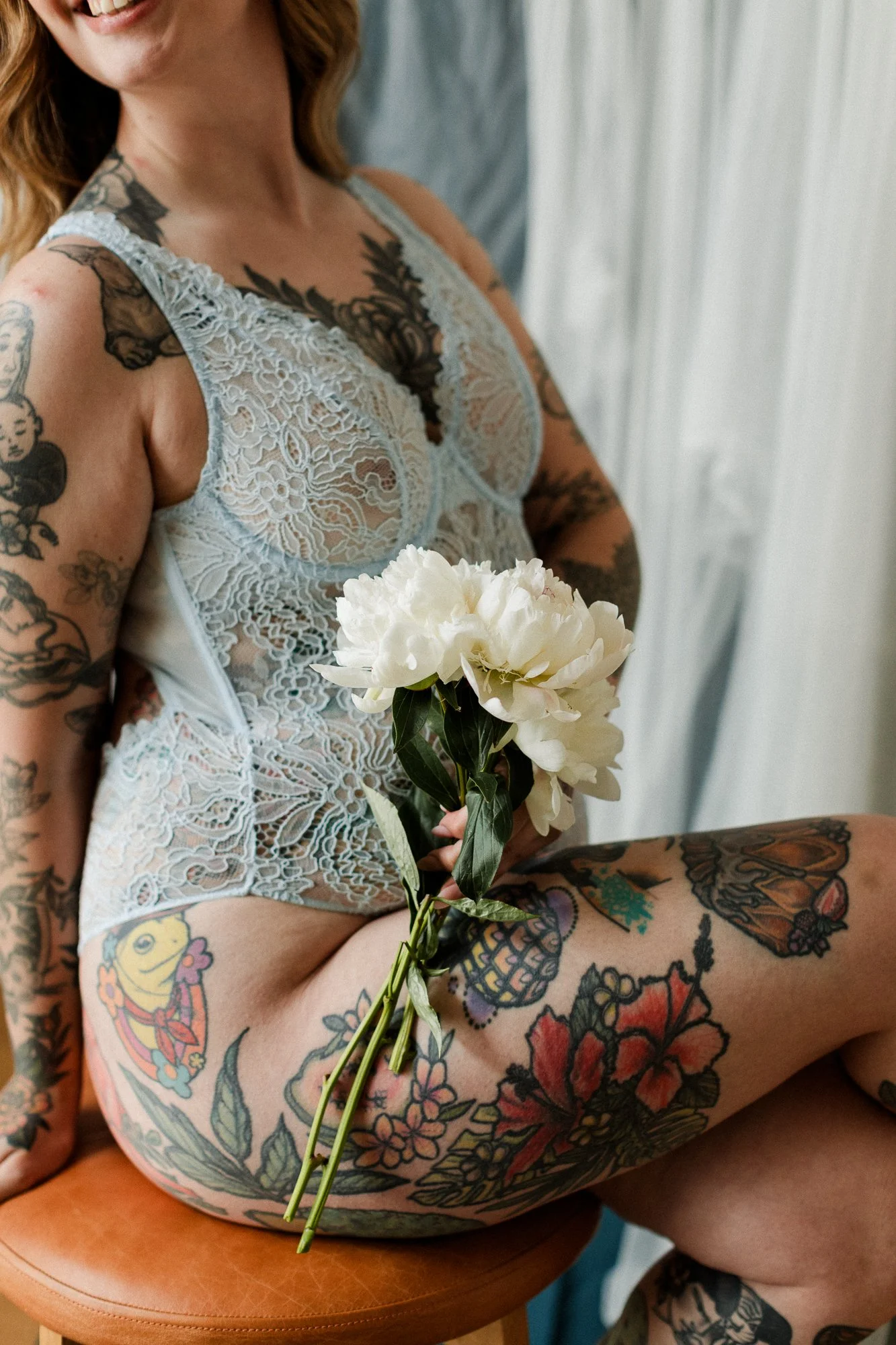 romantic happy boudoir photography with flowers-20.jpg