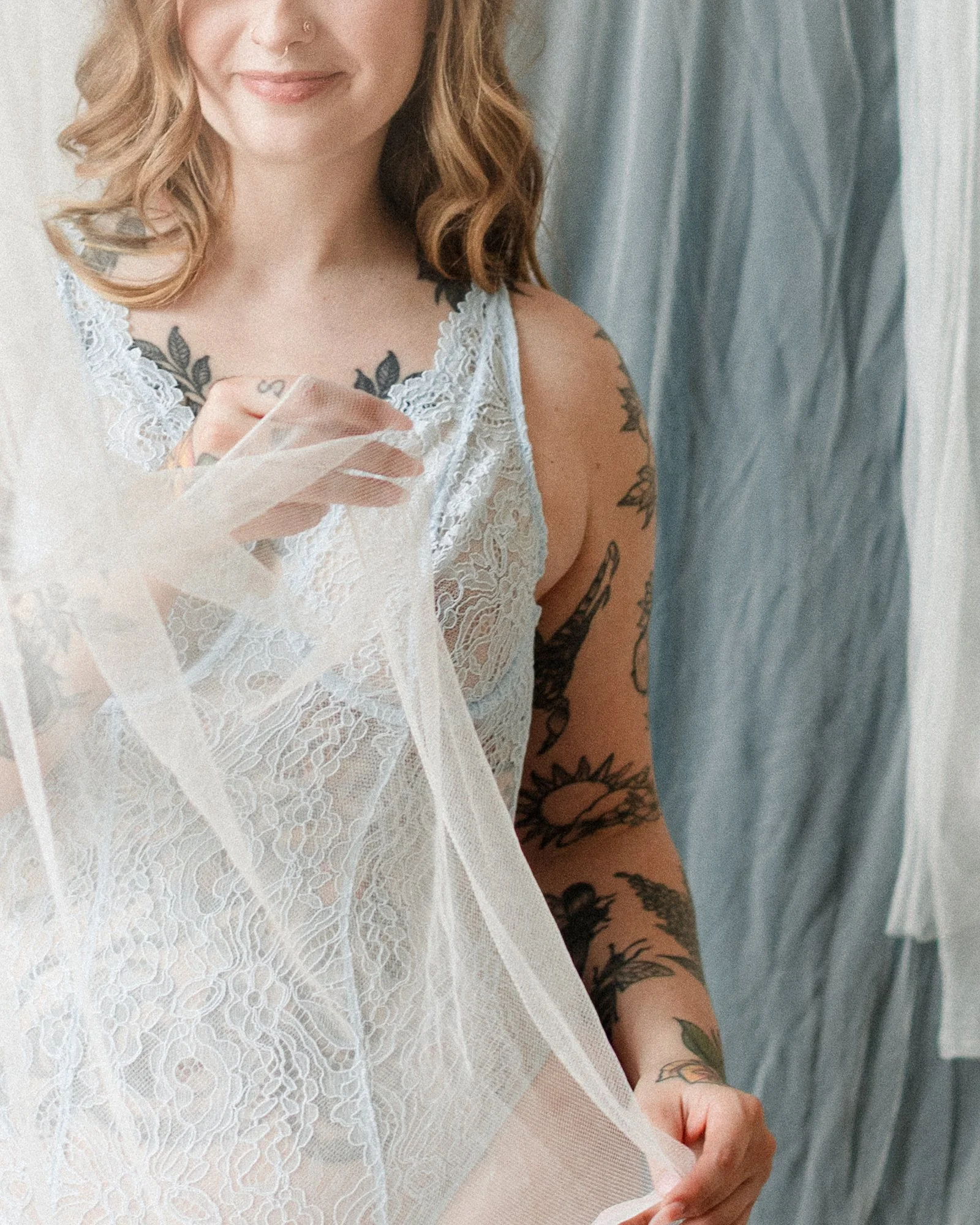 romantic happy boudoir photography with flowers-33.jpg