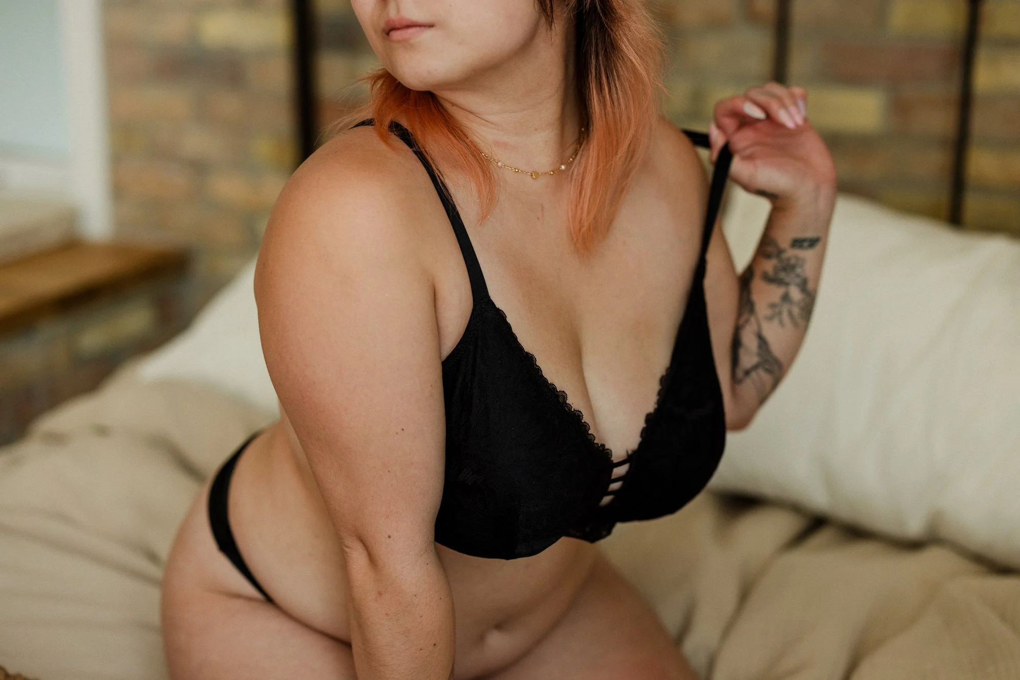 artistic fat-positive boudoir photography by Illuminate Boudoir-13.jpg