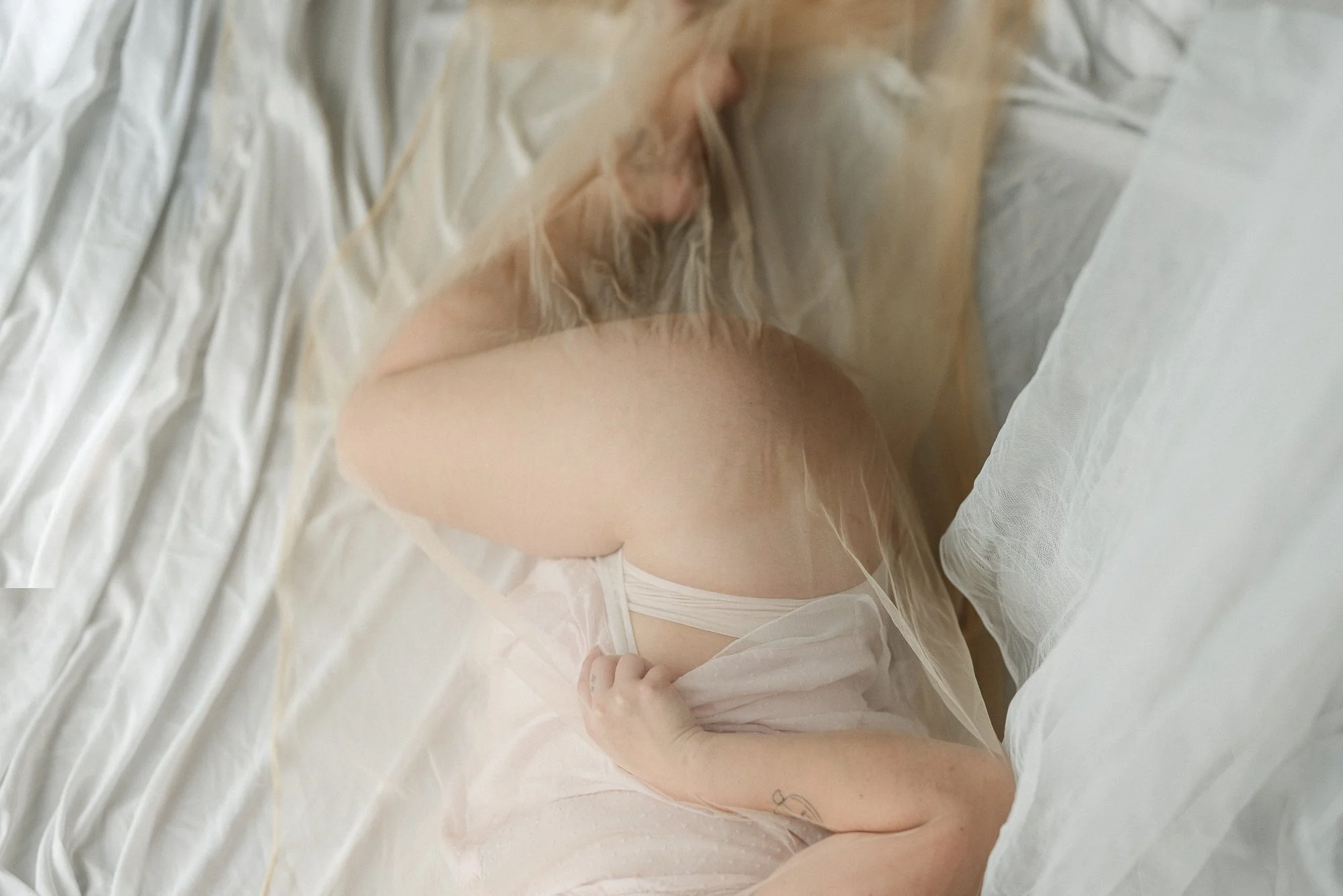 artistic fat-positive boudoir photography by Illuminate Boudoir-31.jpg