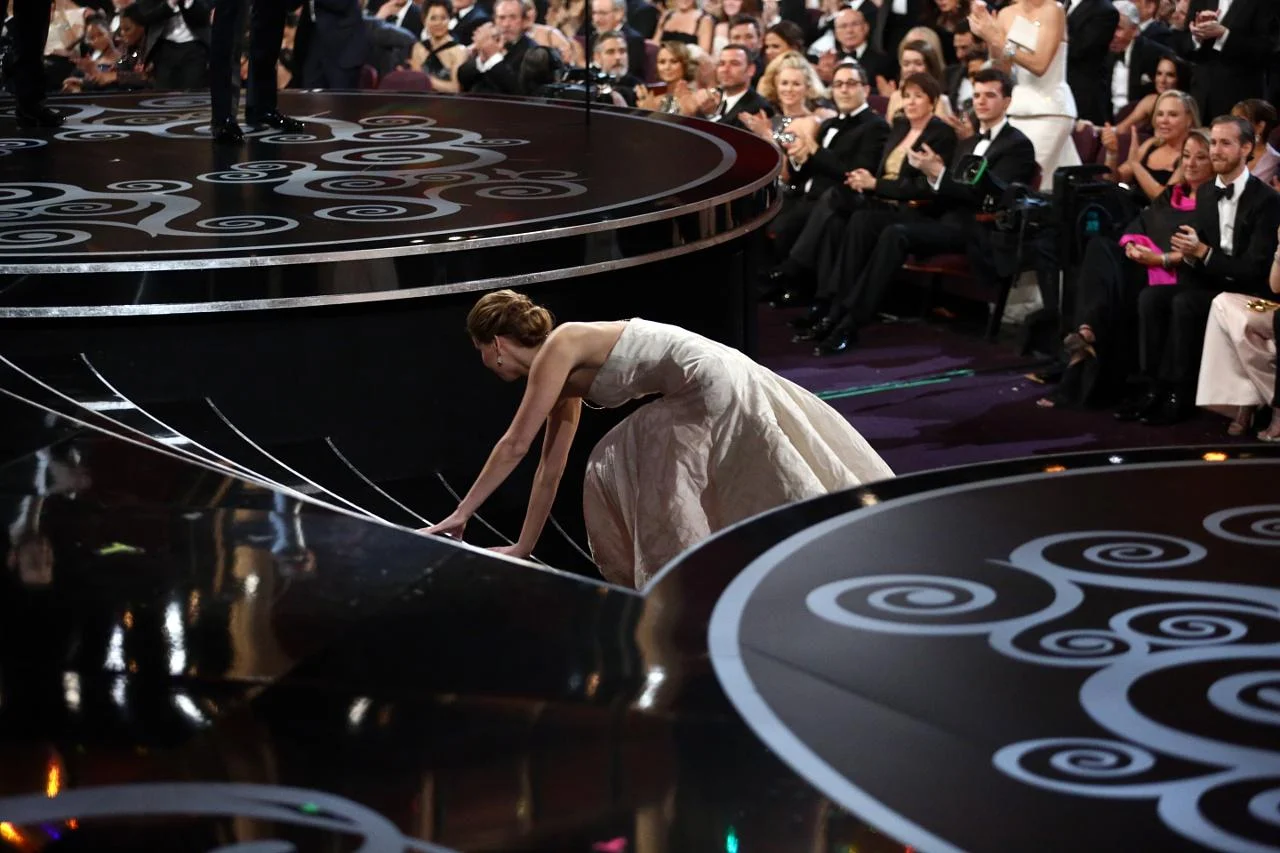 She won. And then she fell. Coincidence? We discuss. (courtesy AMPAS)
