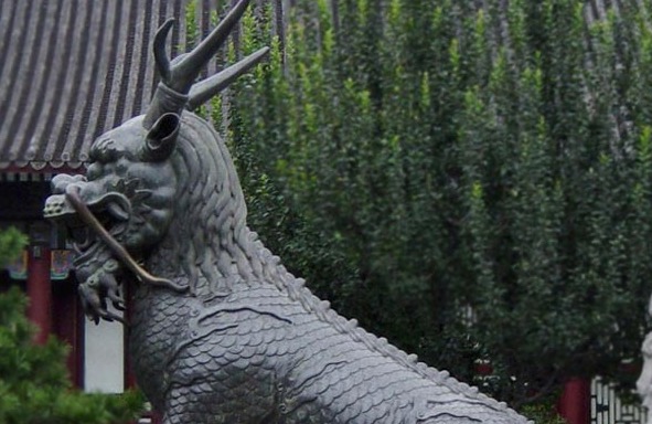 Foto: Leonard G.| Wikipedia | https://en.wikipedia.org/wiki/File:QingQilin.jpg | C reative Commons ShareAlike 1.0 https://creativecommons.org/licenses/sa/1.0/legalcode