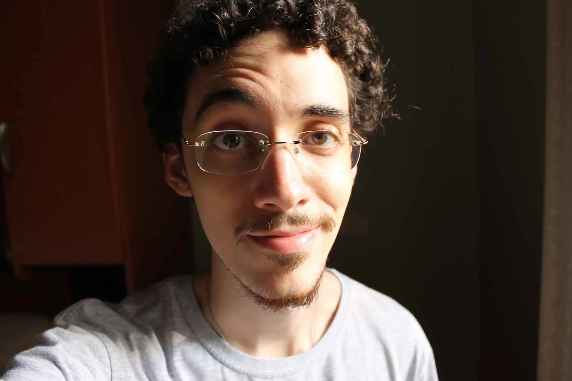Pessoa estranha profissional.