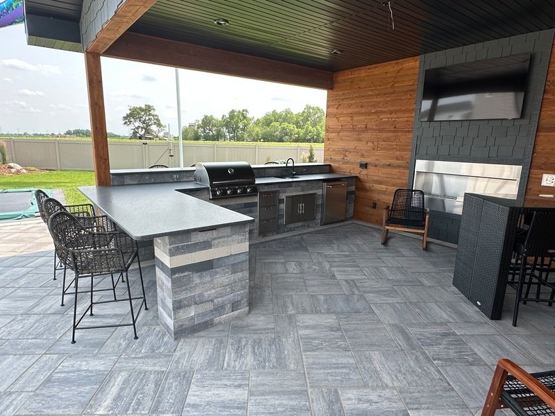 Outdoor kitchen.jpg