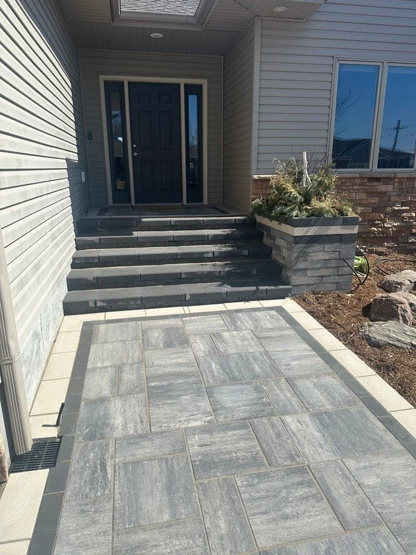 Steps and raised planter.jpg