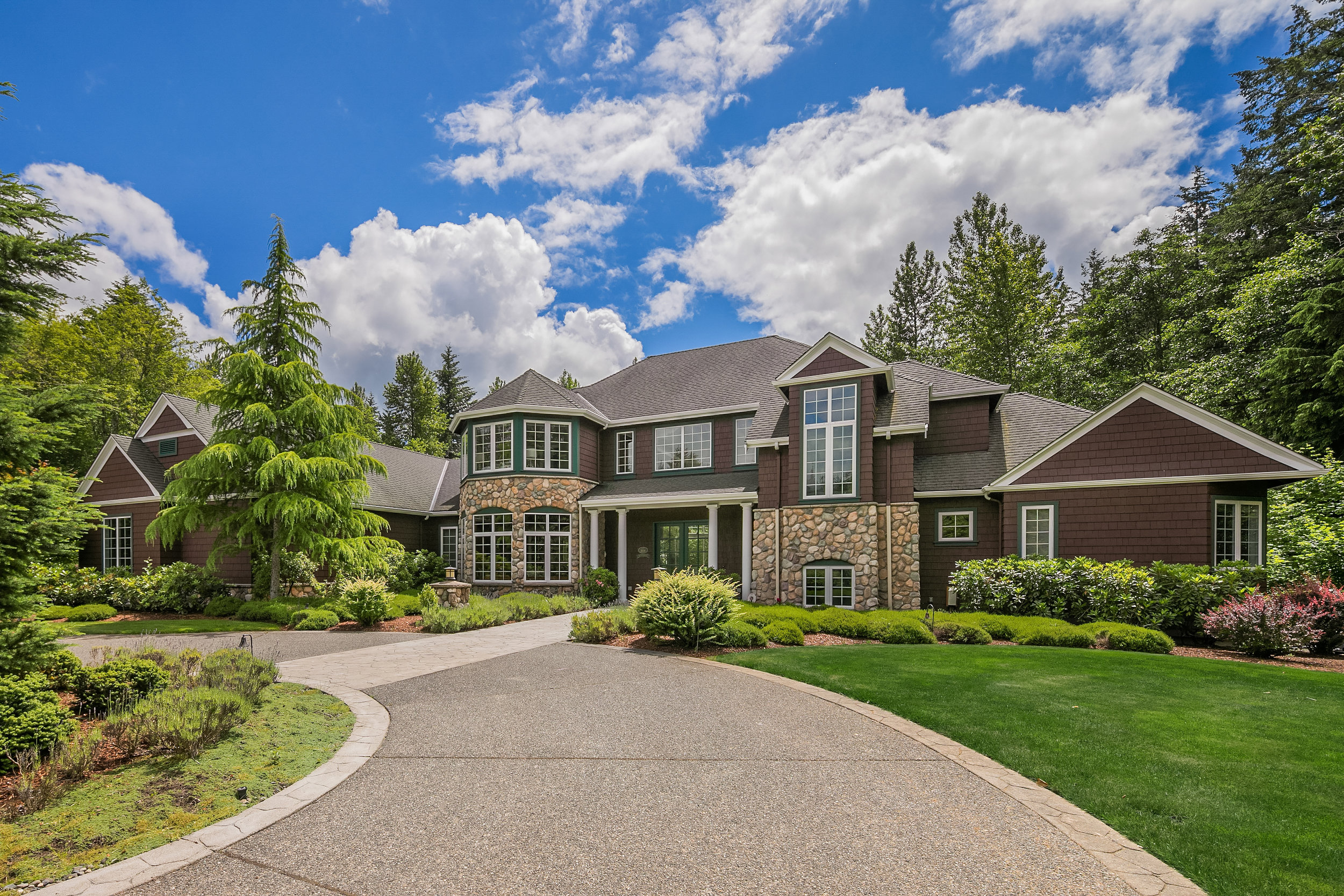 Mountainwood Estate - $1,586,000