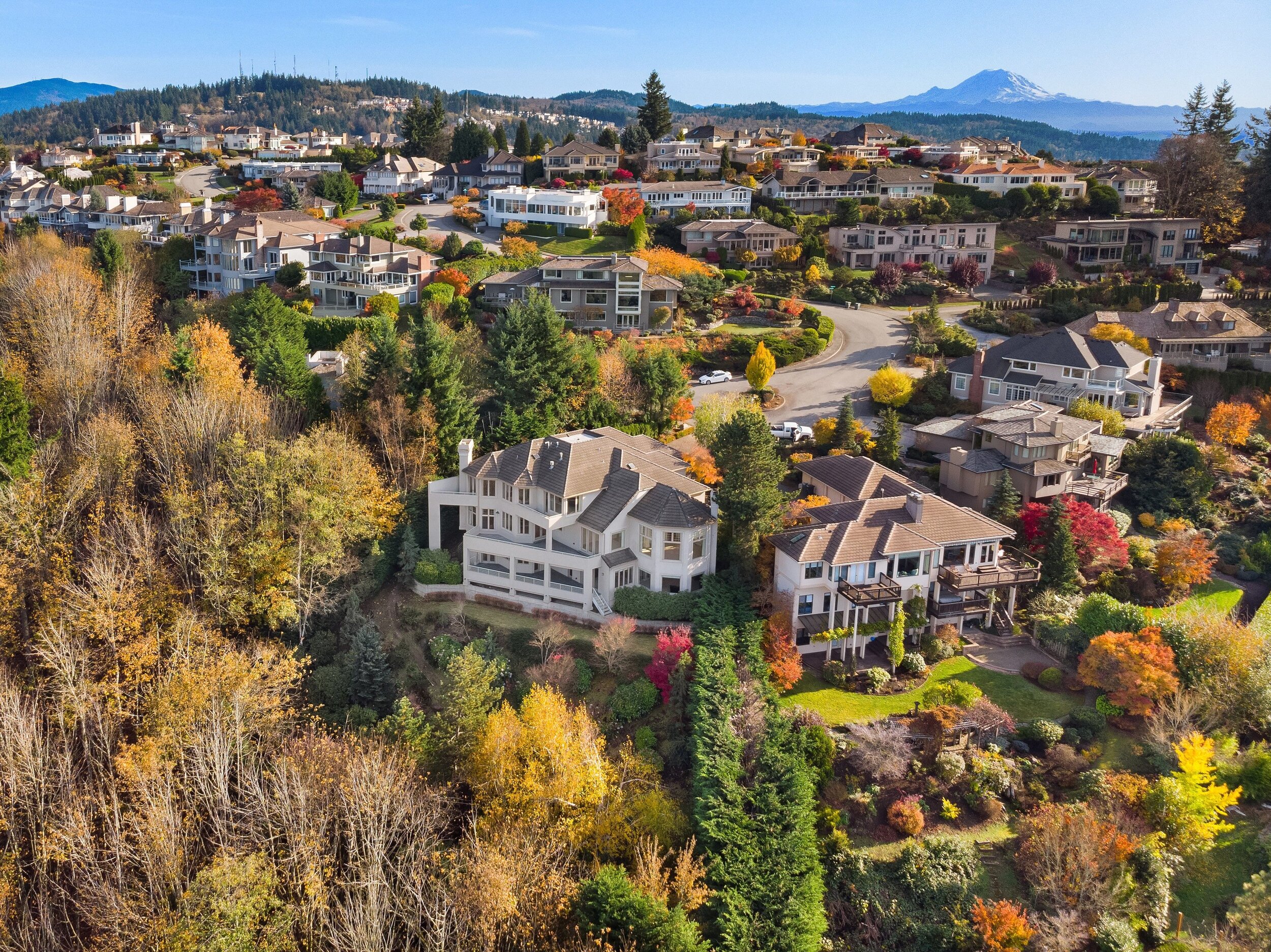 Bellevue - $2,600,000