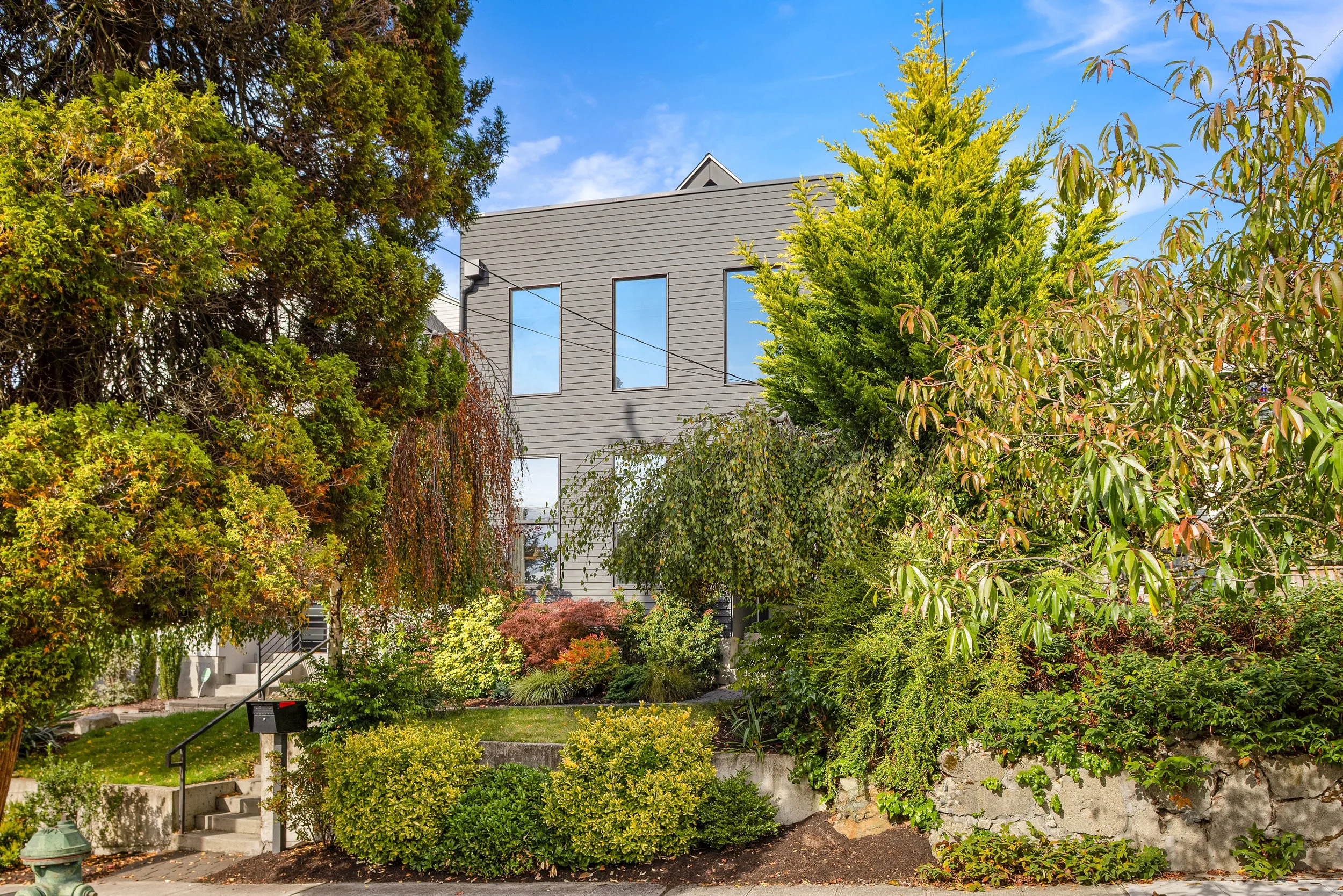 Central District - $1,400,000