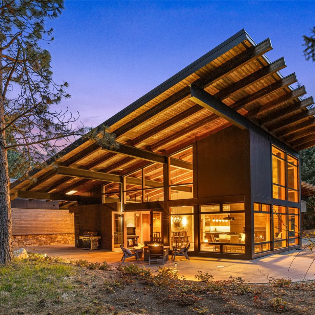 250 LEADEN QUEEN LANE - $2,750,000