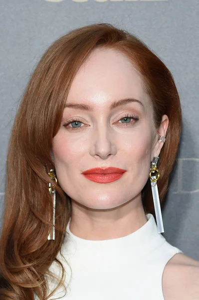  Lotte Verbeek "Outlander" Premiere-&nbsp;Hair &amp; Makeup 