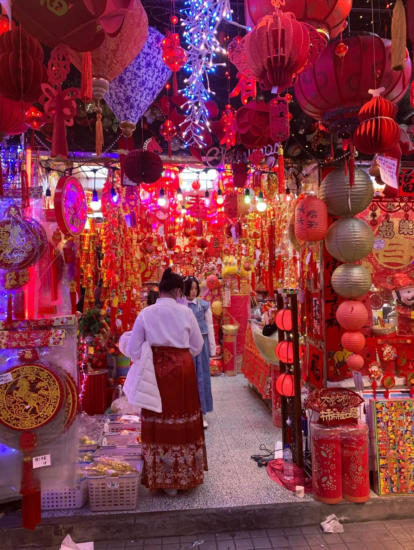 Happy Lunar New Year for the year of the Fire Horse (on a solar eclipse, no less!)🧧🔥🐴🎉🌚💥
⠀ 
I&rsquo;m slowly landing back from my Winter Pause &amp; am grateful I got to experience Taiwan, Vietnam &amp; Laos with 1 of my very besties &amp; fav 