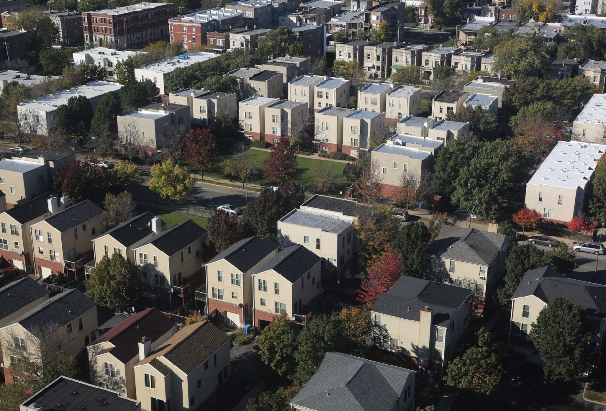 Chicago hopes its housing voucher rules will move residents of high-poverty and high-violence areas up and out. Photo by Antonio Perez (Chicago Tribune).