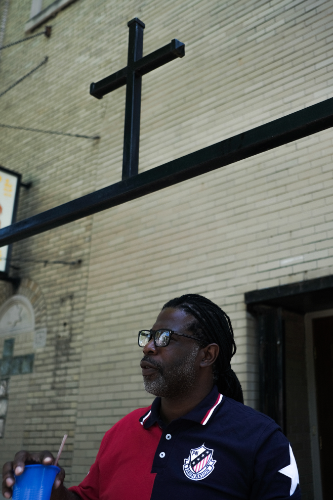 Dion Davis at Greater Progressive Baptist Church. (Photo: Sebastian Hidalgo)