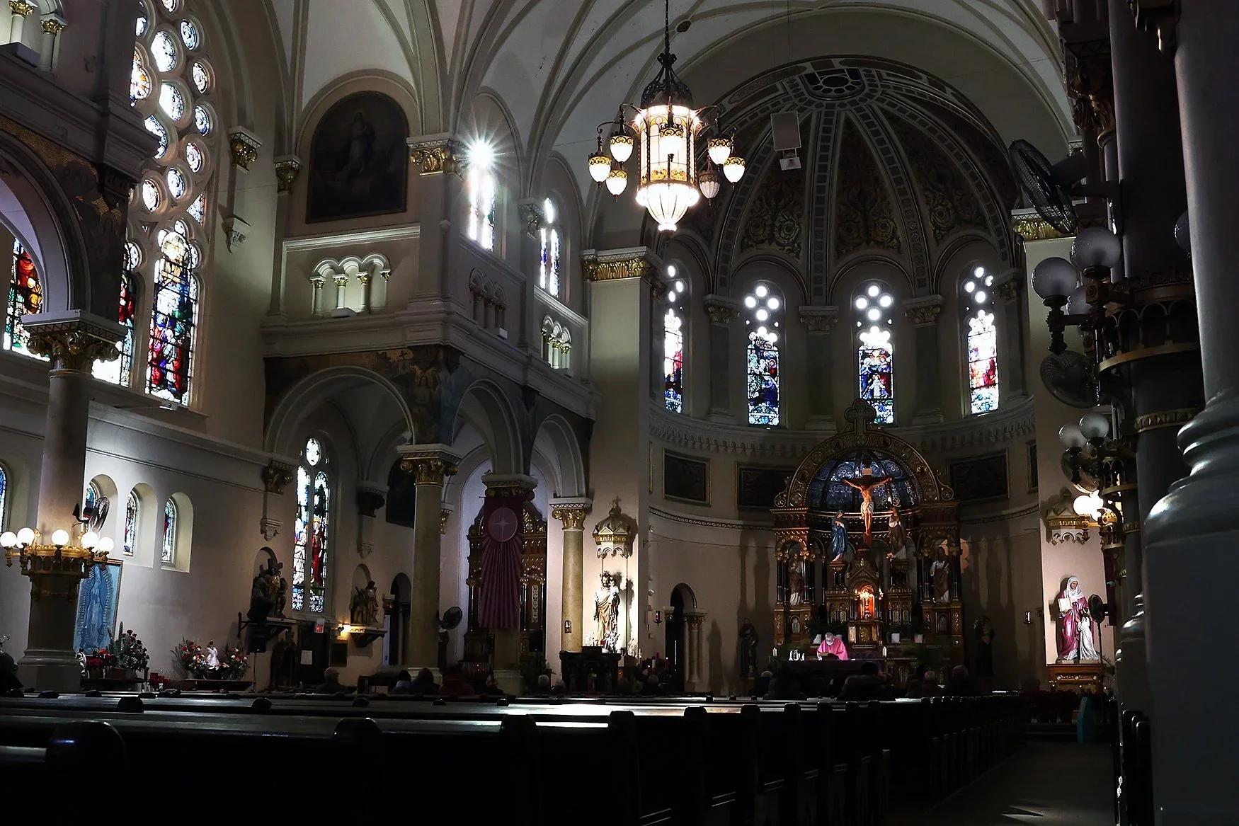 1 Church, 2 Realities: How Back Of The Yards Parishioners Found Faith In The Face Of ICE
