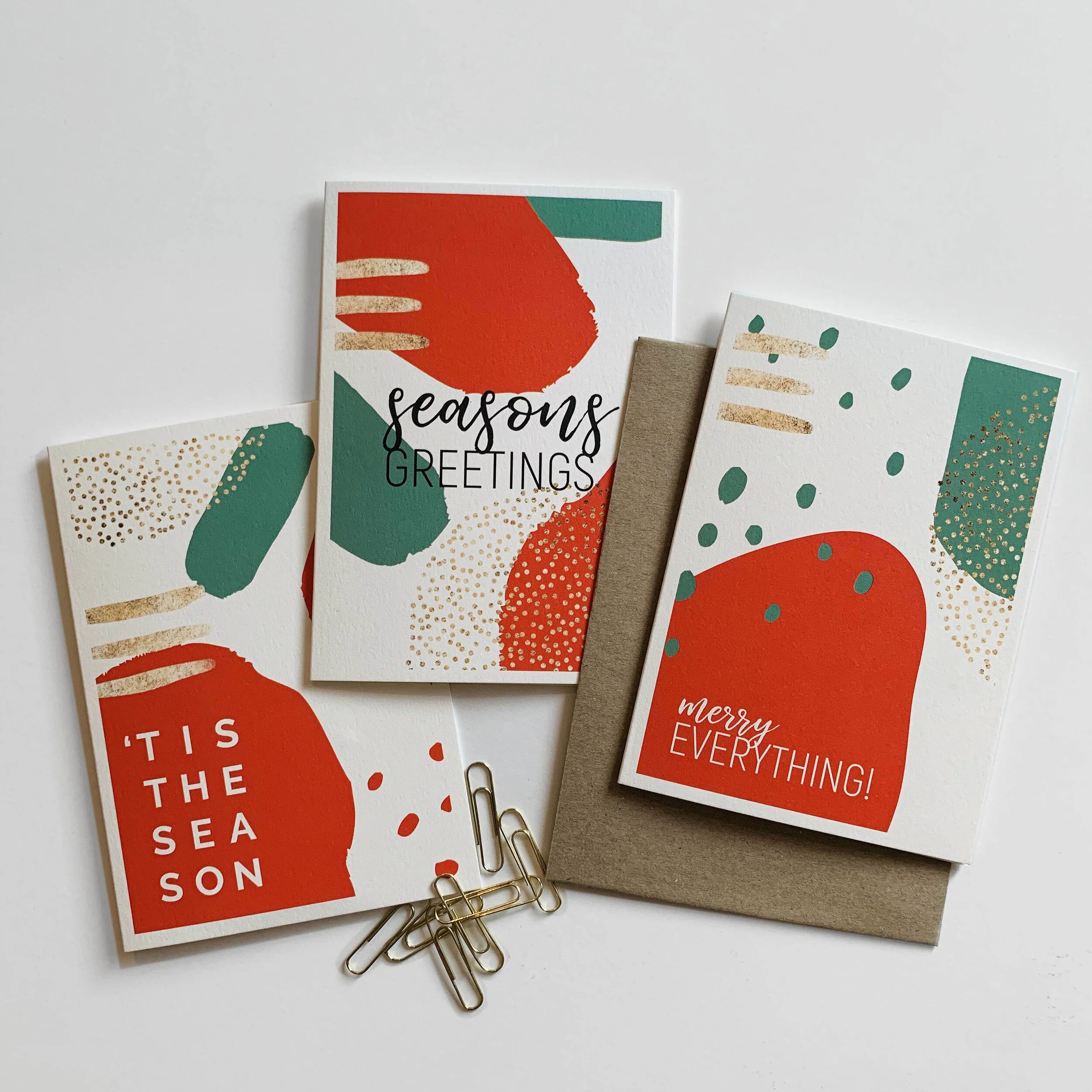 xmas 19- 3 cards on blank2.jpg