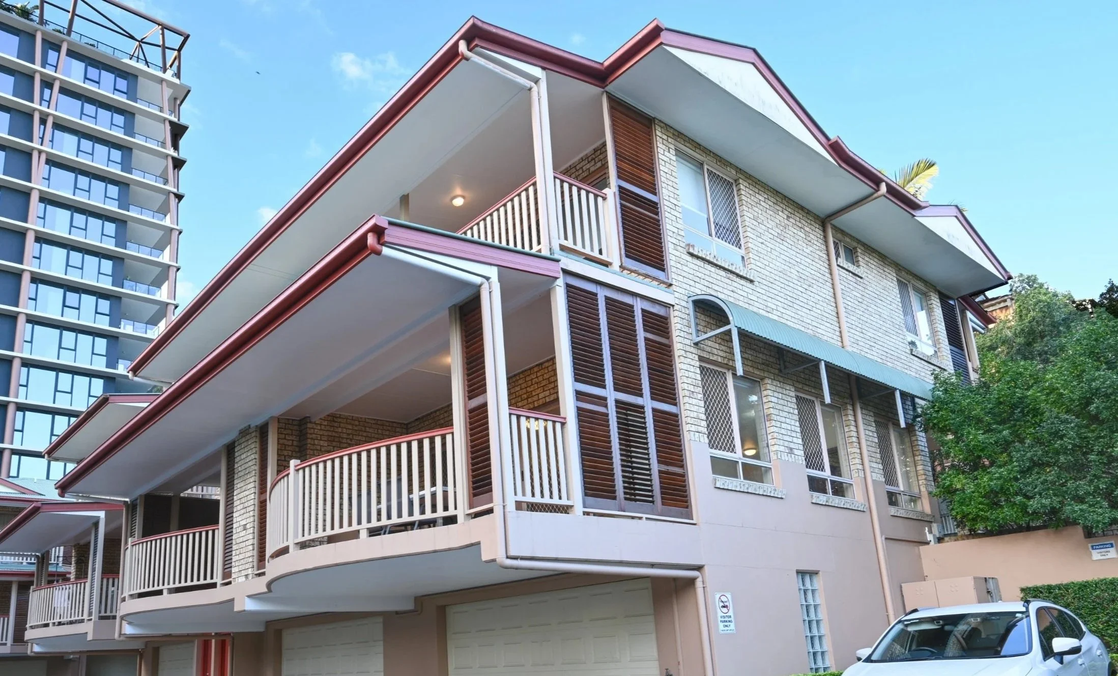 unit_front_02.jpg