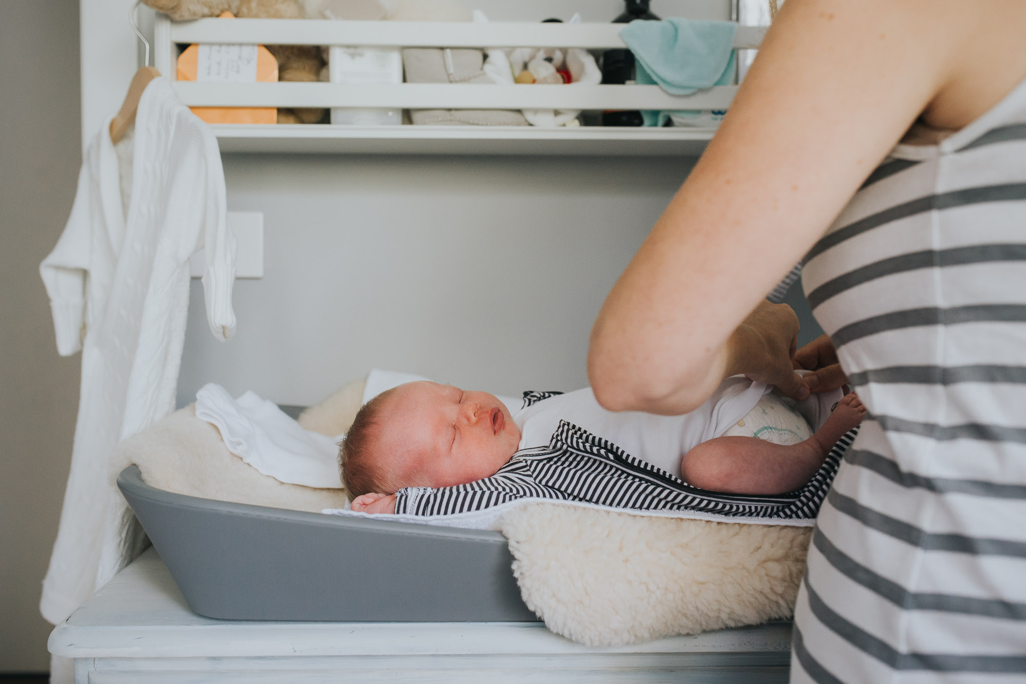 jenny-rusby-photography-newborn-nursrery-changing-melbourne-newborn-photographer.jpg