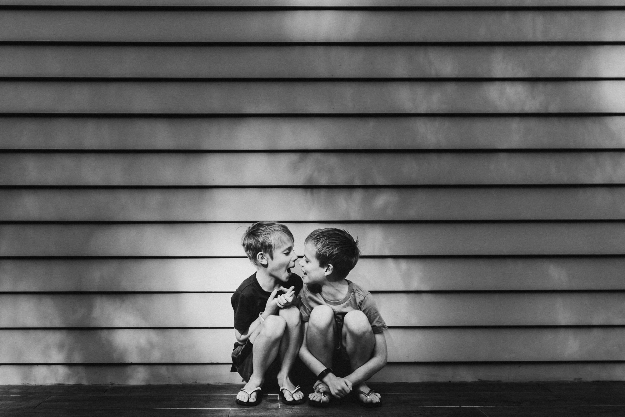 boys_playing_together_at_home_melbourne_family_photographer.jpg