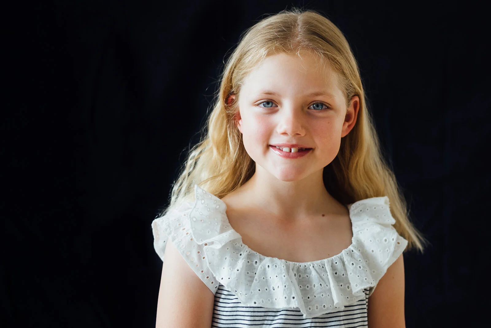 smiling_girl_portrait_fine_art_kid_melbourne_child_photographer-1.jpg