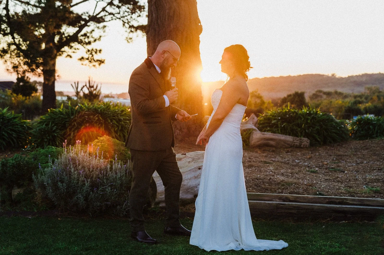 mornington_peninsula_wedding_photographer_sunset_bride_and_groom-1.jpg