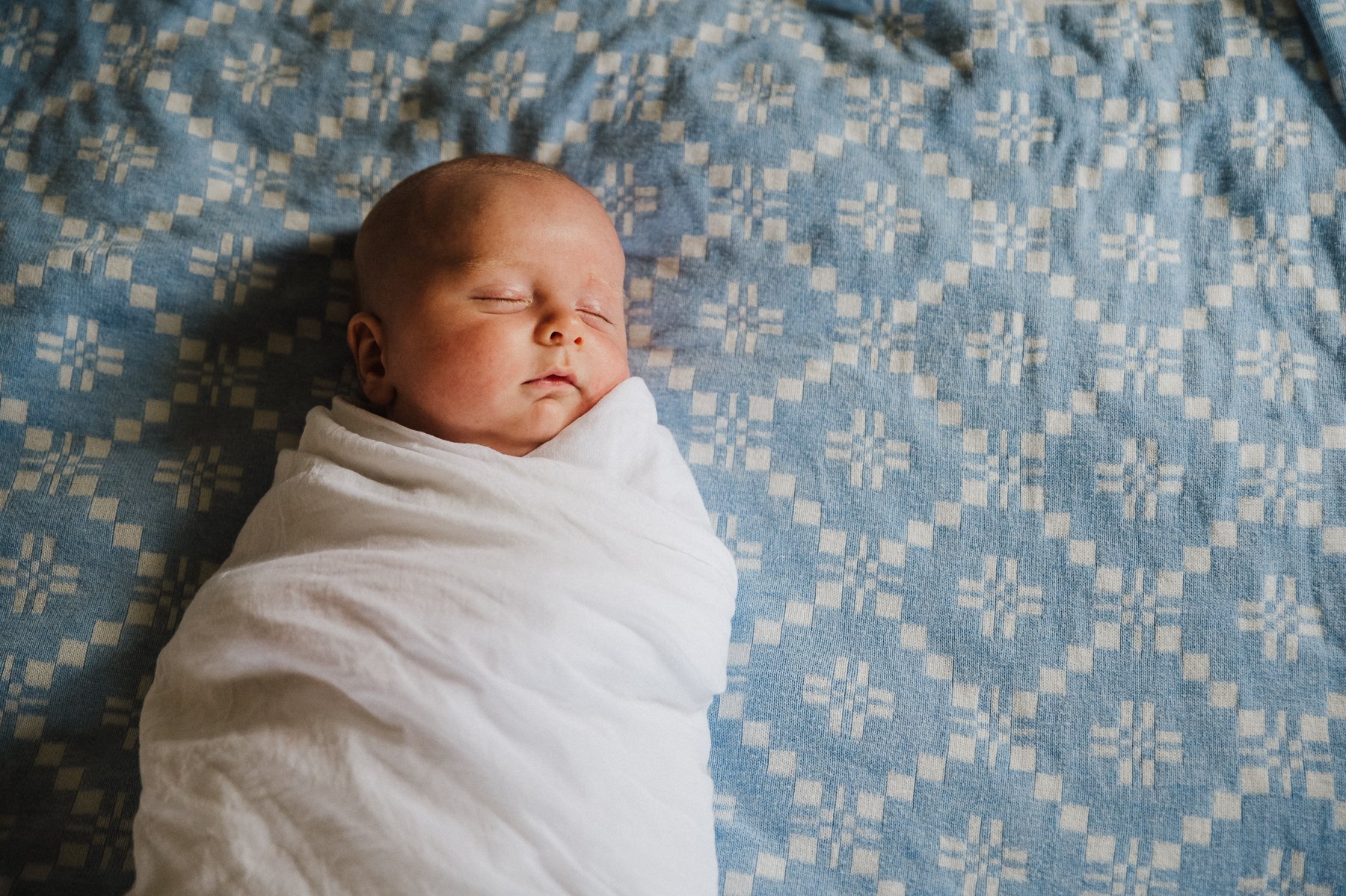 newborn_sleeping_baby_at_home_lifestyle_melbourne.jpg