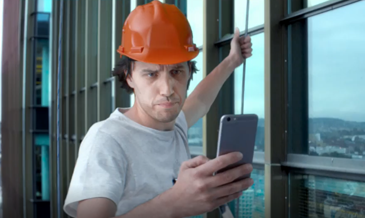 Høyt oppe i ny reklamefilm.