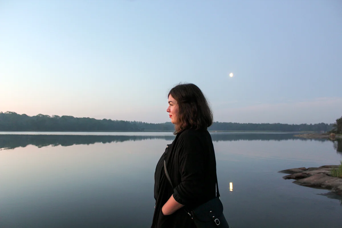 Karla in Åland, Finland at 3am.