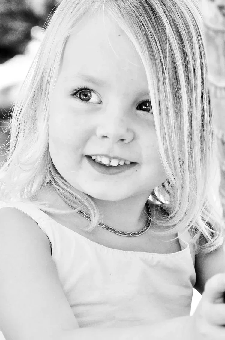 ella1.webp
