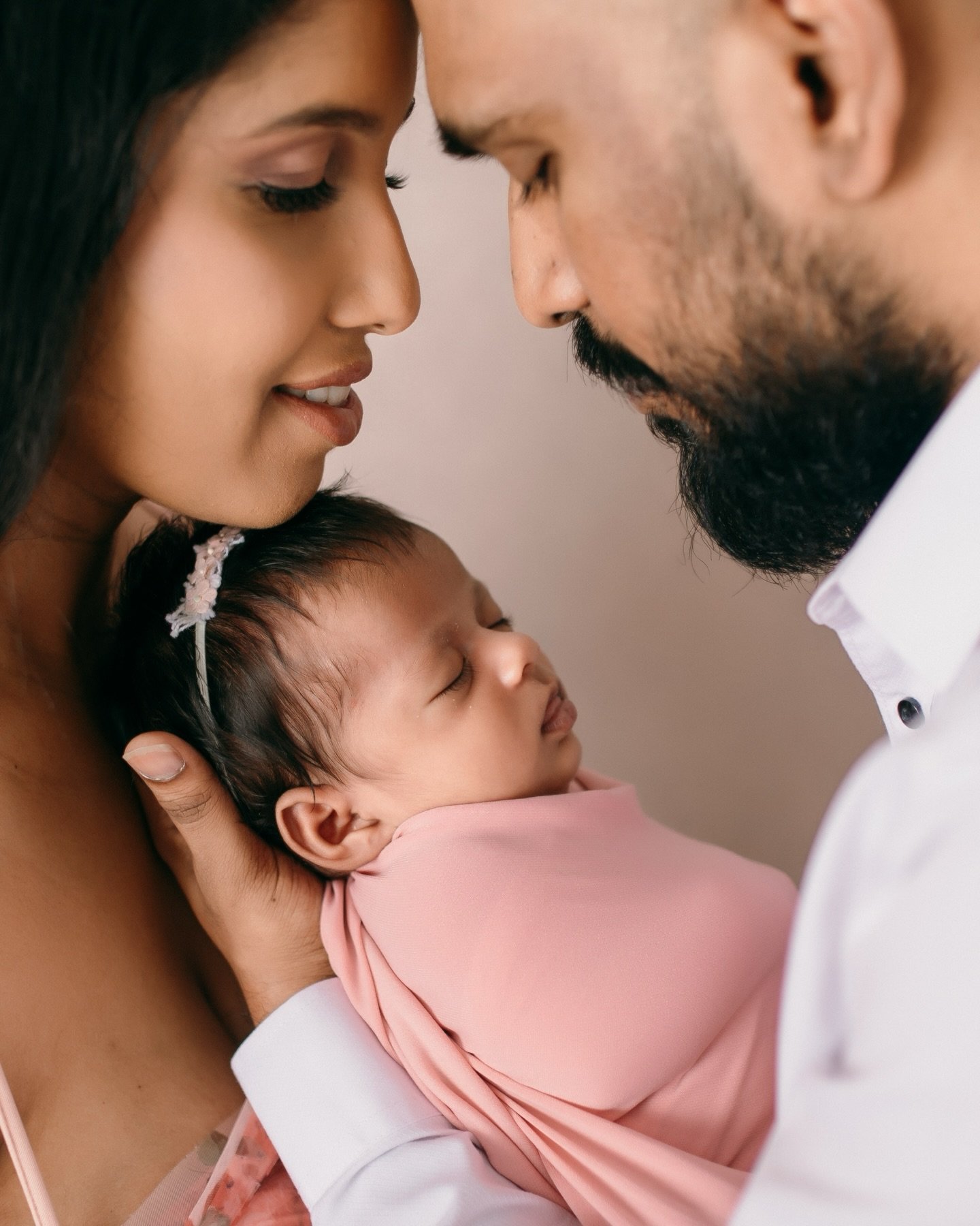 Brianna Ivy 🤍 The most perfect little addition 

✨NOW BOOKING 2026✨

Ashlee Crystal Photography - Darwin Newborn, maternity &amp; family photographer