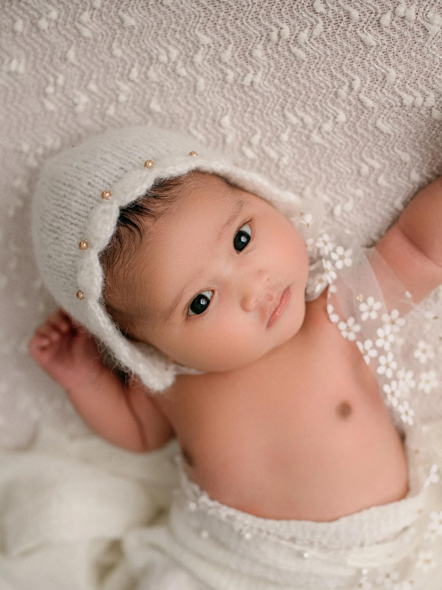 Kaliana 🤍 Gosh I love it when I babies are awake and calm during their sessions 🥰